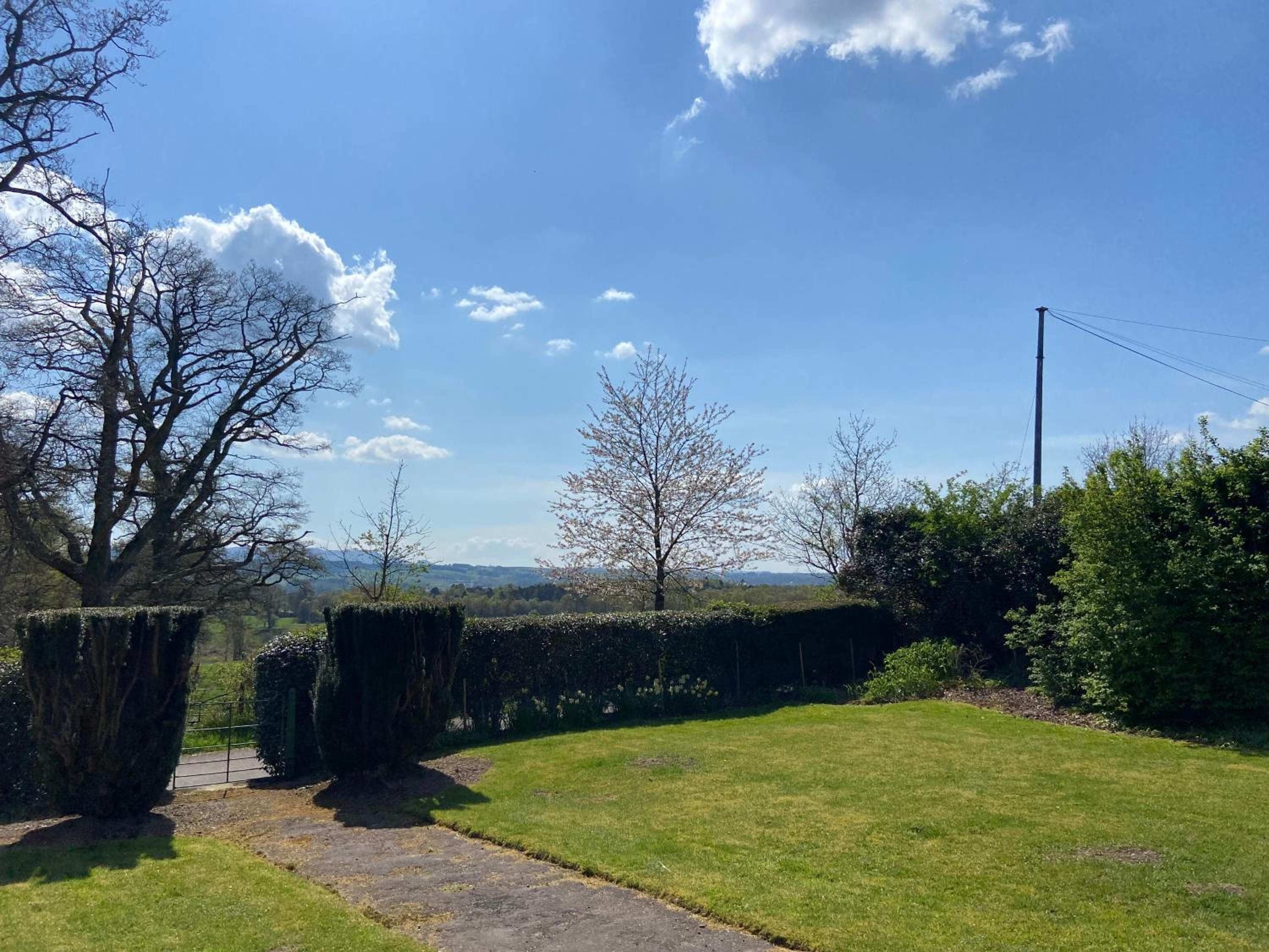 Cardross Holiday Cottages view 2