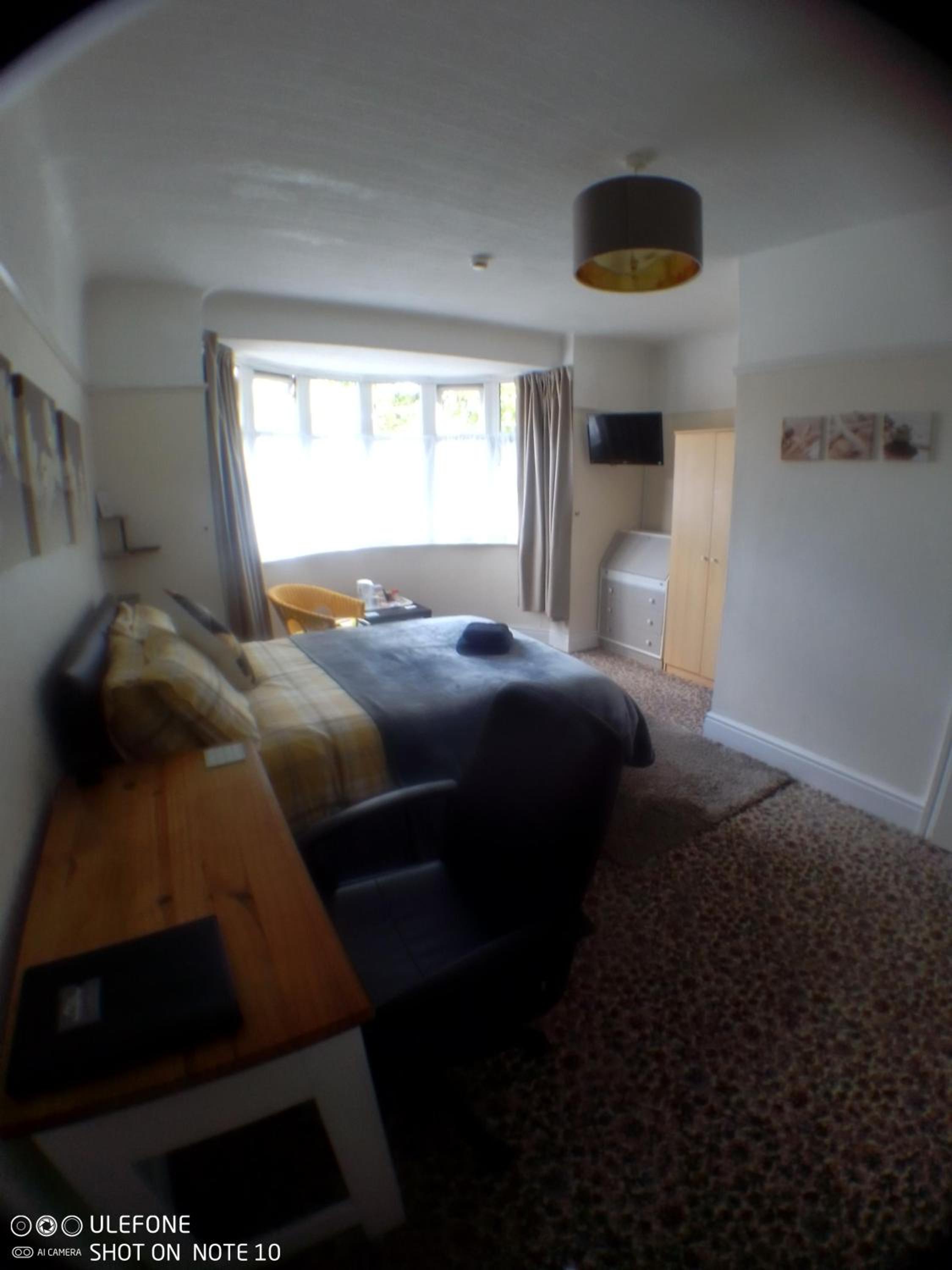 Snowdon House Single rooms for solo travellers view 3