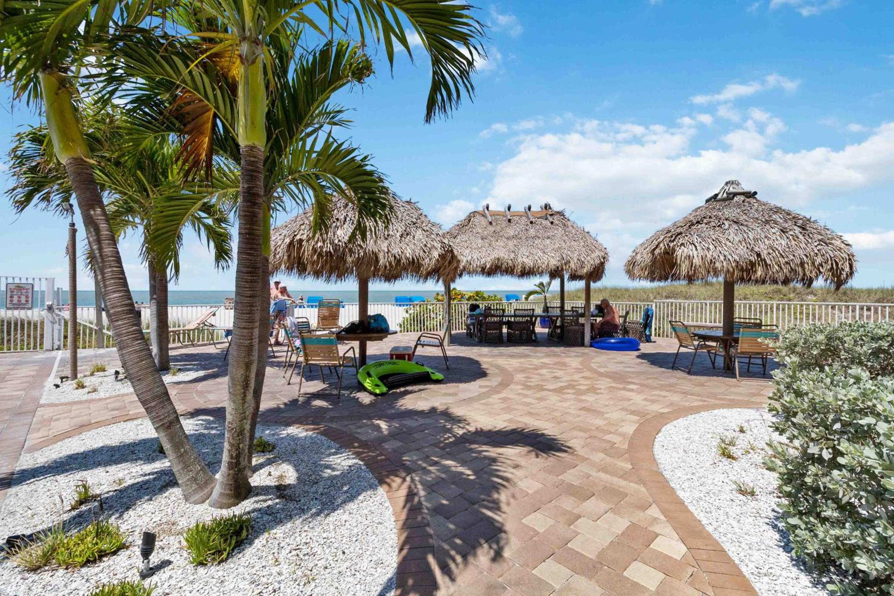 Direct Beachfront Balcony - Sandy Shores #201