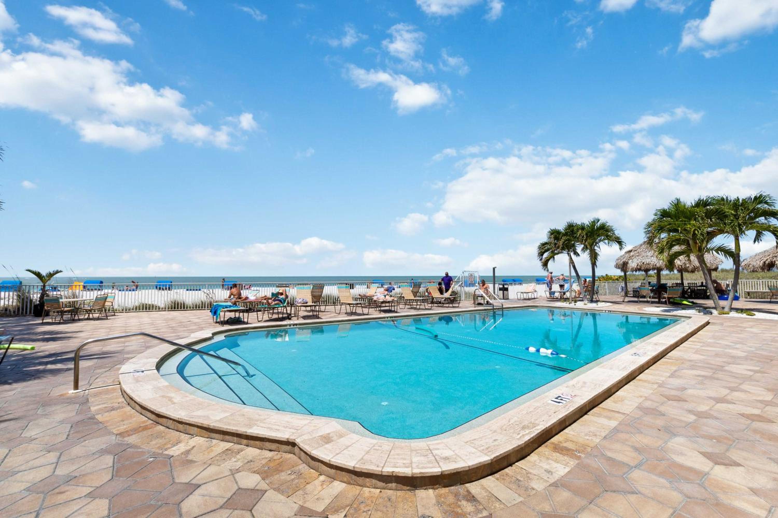 Direct Beachfront Balcony - Sandy Shores #201