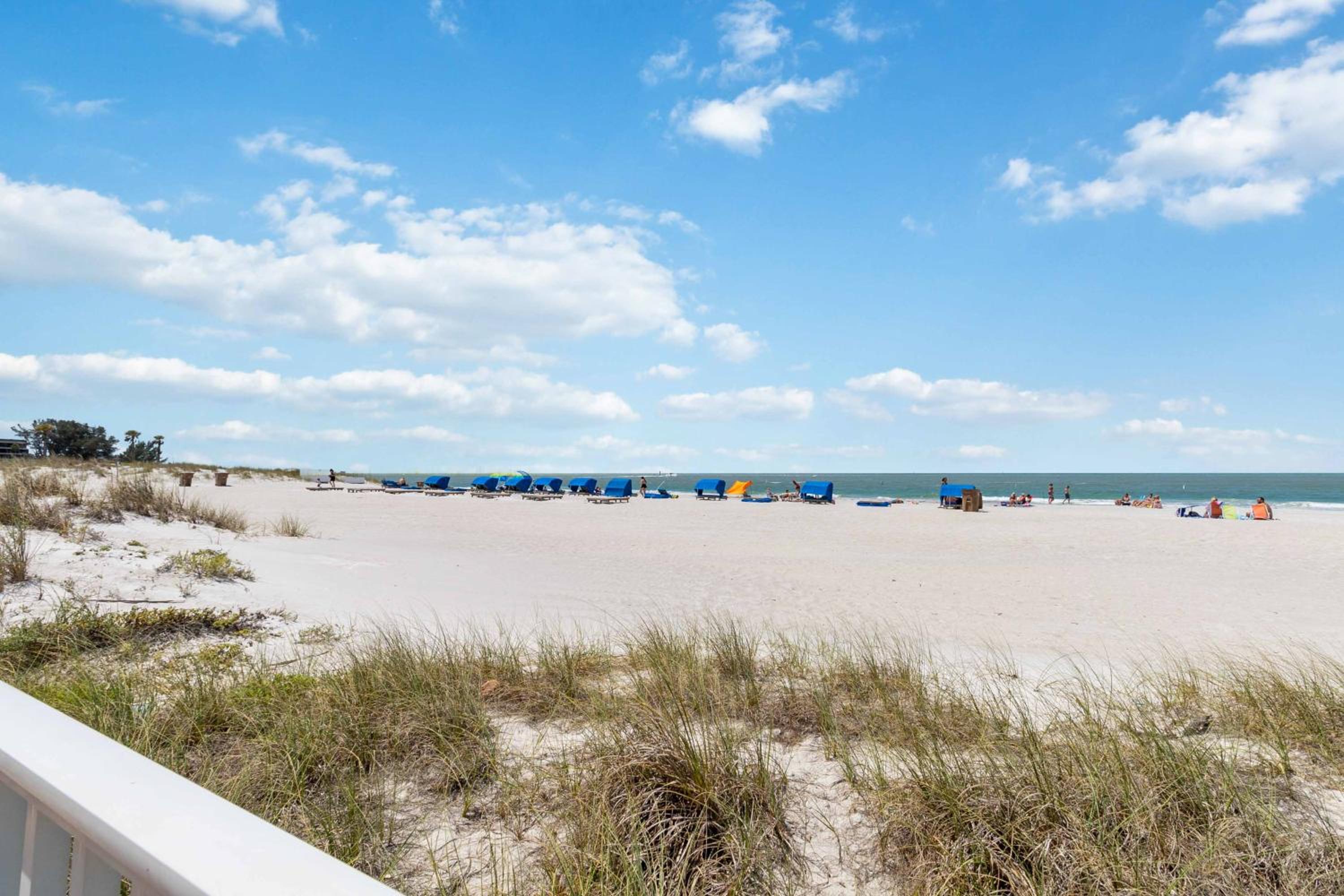Direct Beachfront Balcony - Sandy Shores #201