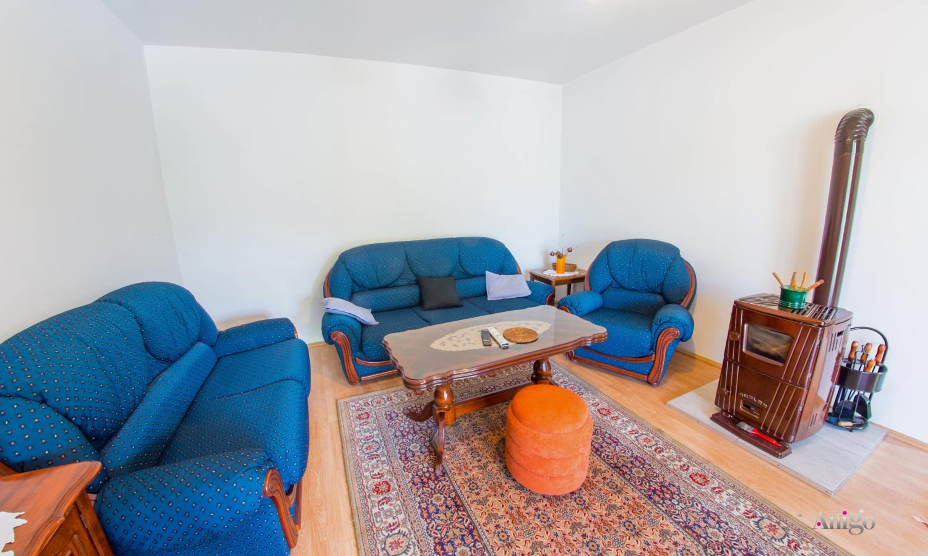 Holiday Home Kiwi with private pool