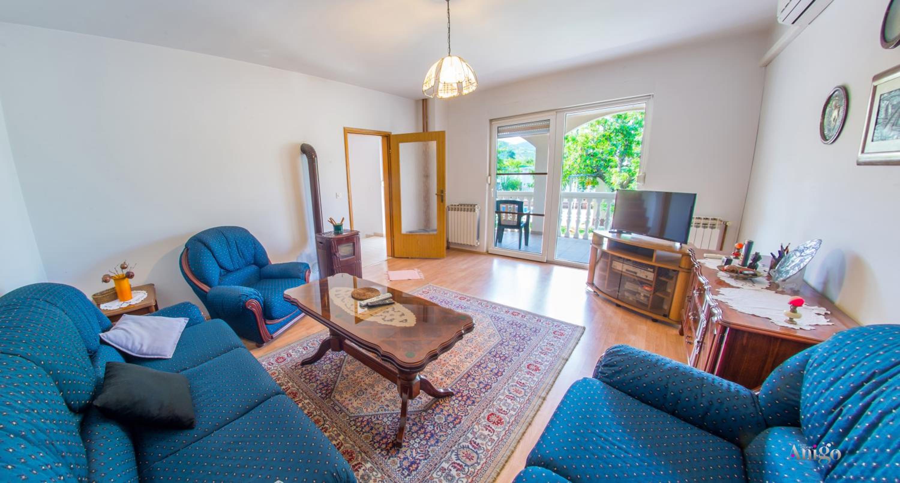 Holiday Home Kiwi with private pool