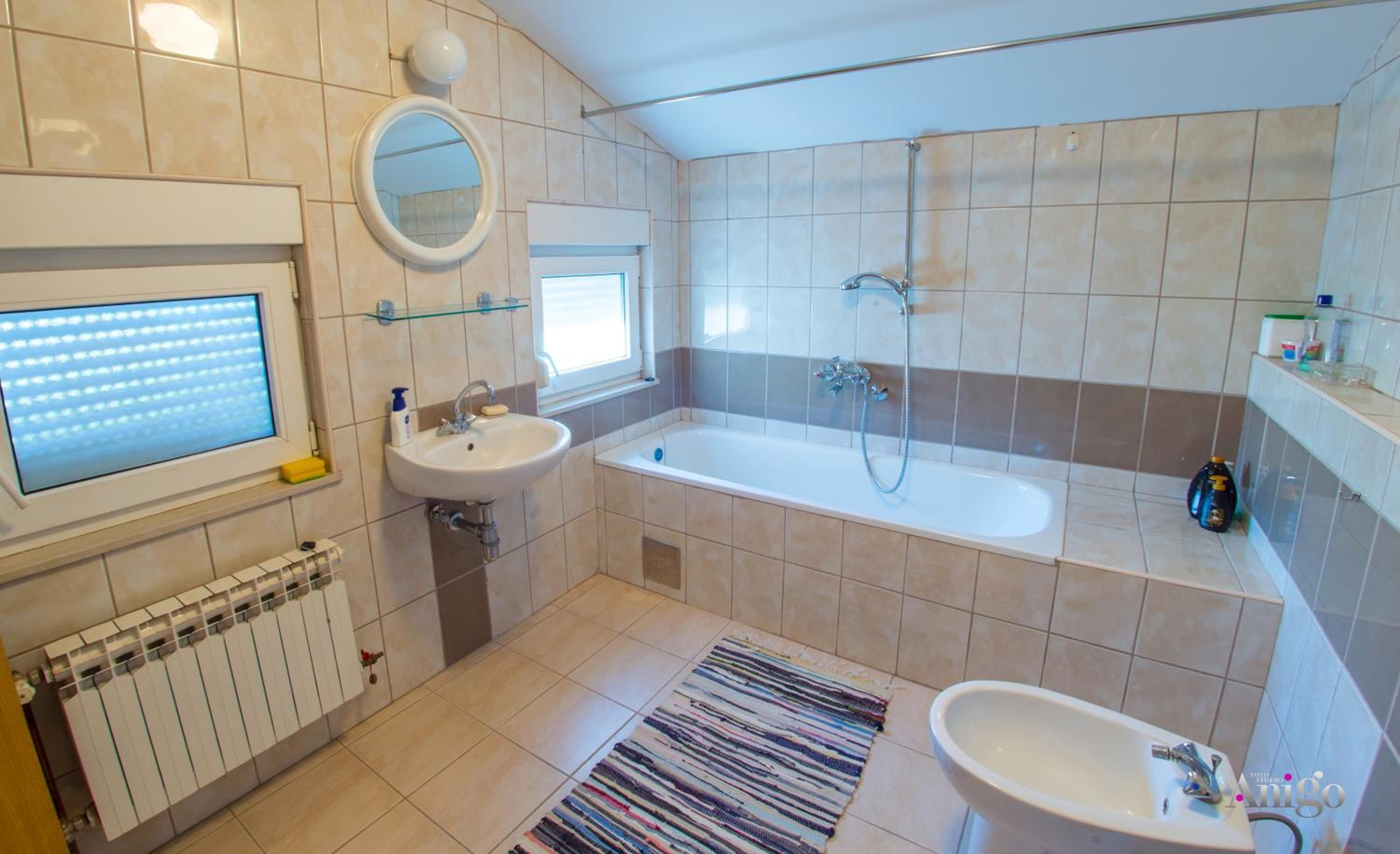 Holiday Home Kiwi with private pool