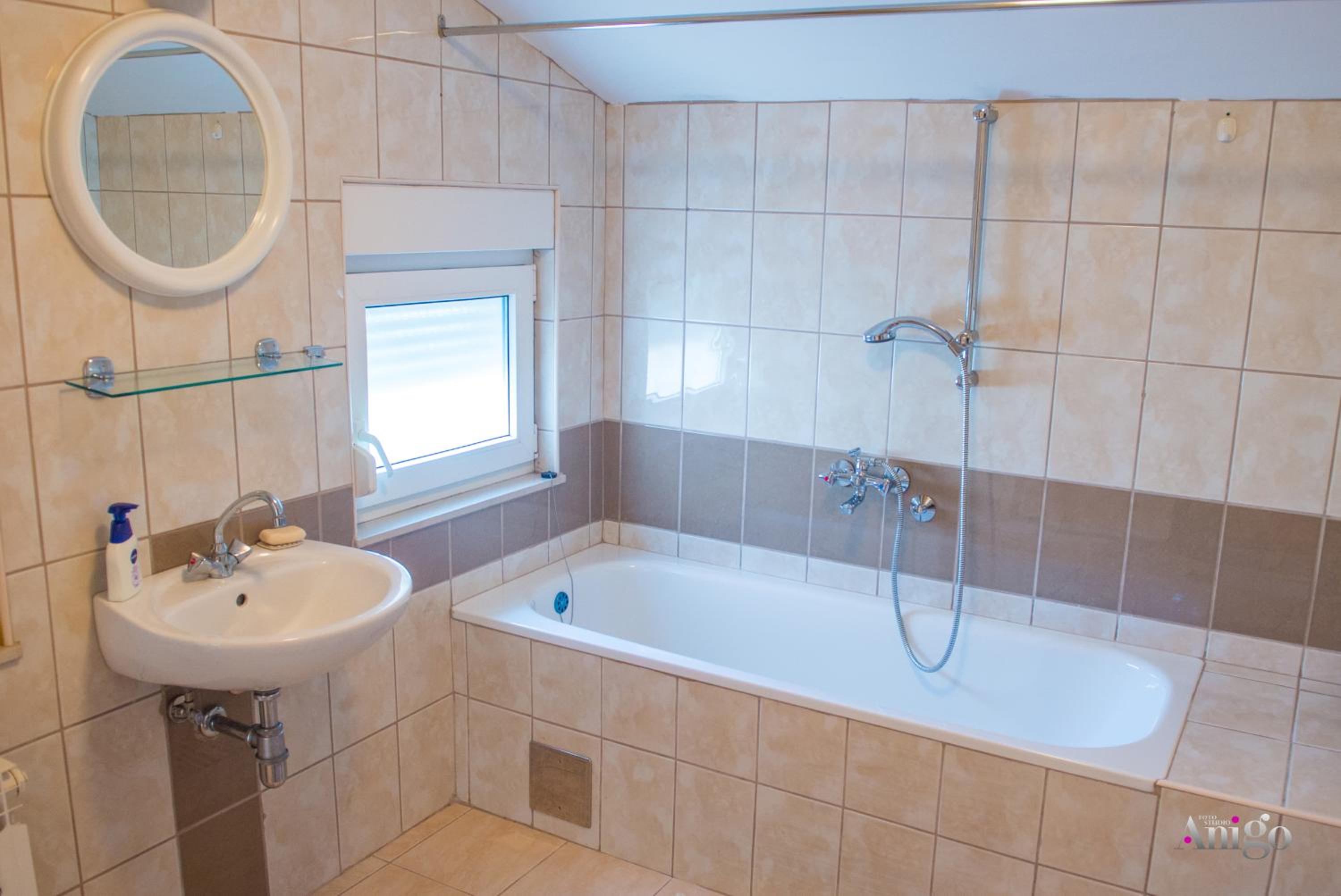 Holiday Home Kiwi with private pool