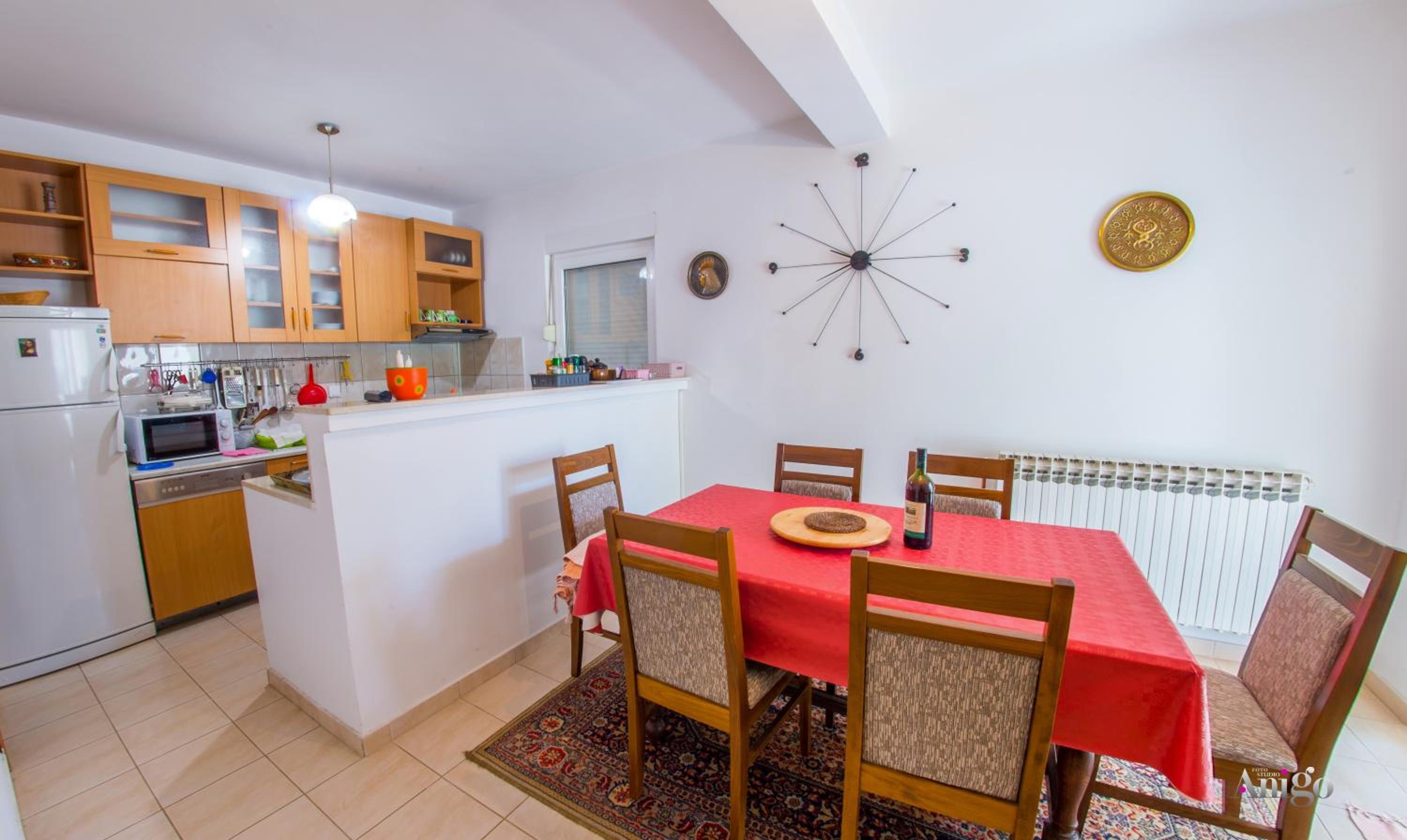 Holiday Home Kiwi with private pool