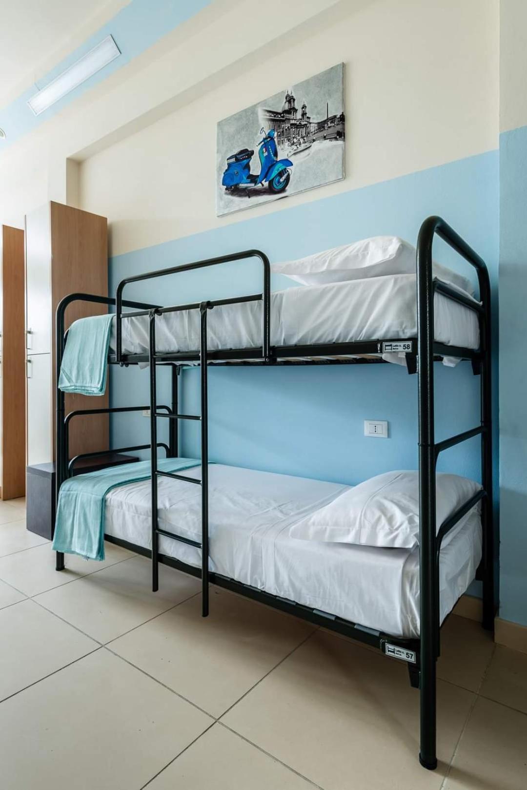 Eliopoli Beach Hostel & Restaurant