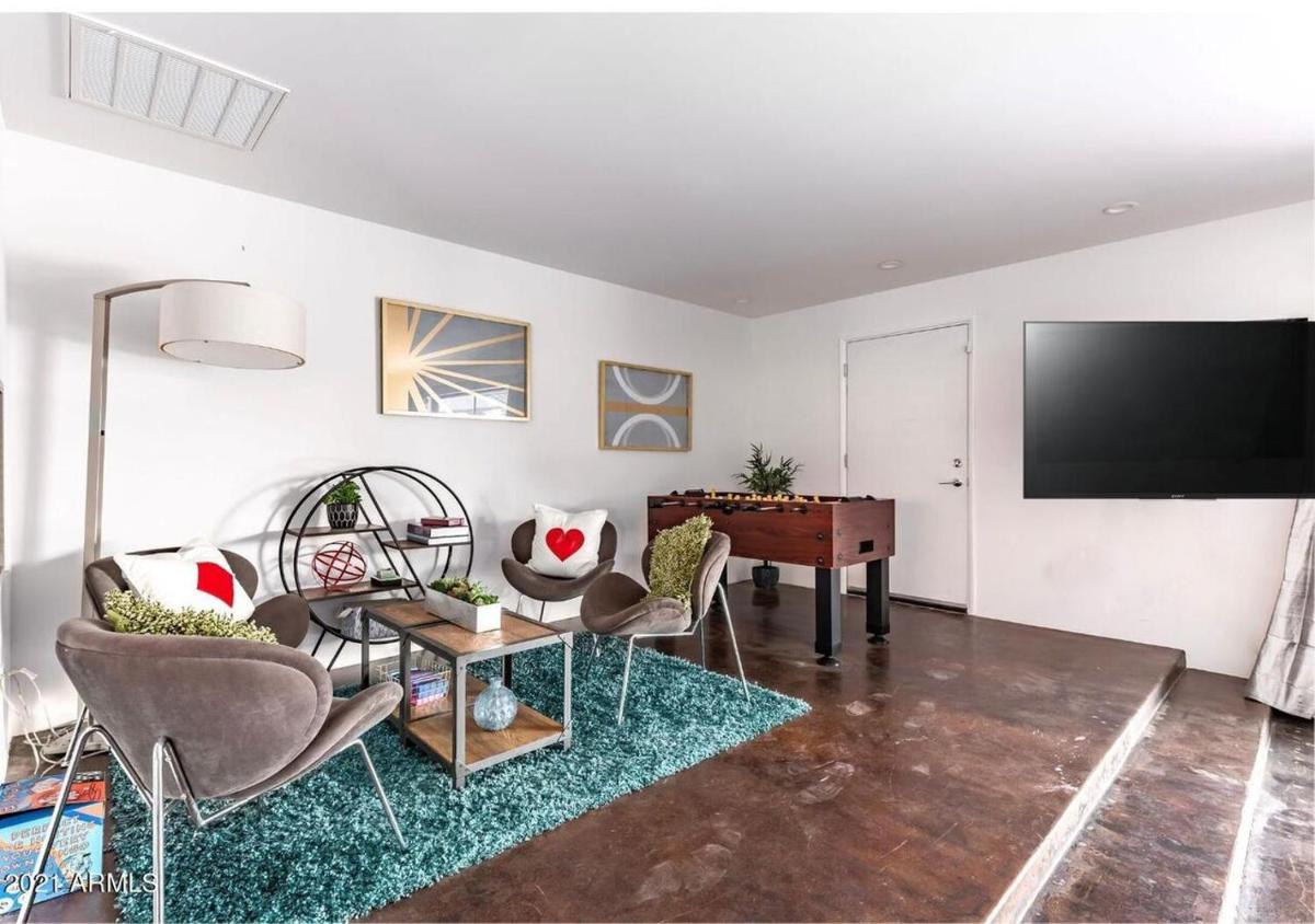 lounge