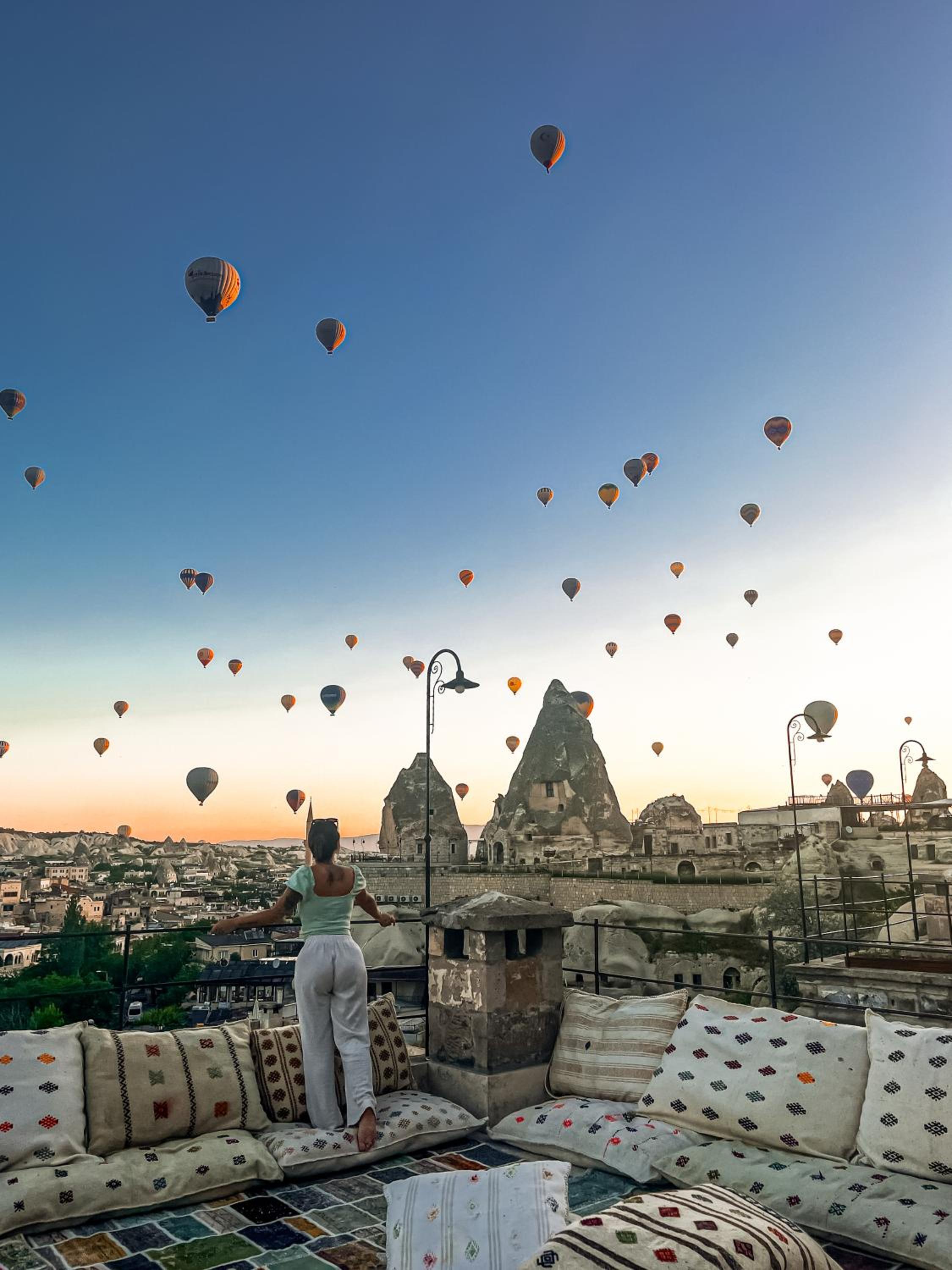 Secret Hill Cave Suites - Image 85