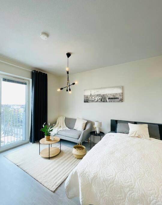 Lovely studio with easy access to Helsinki and airport