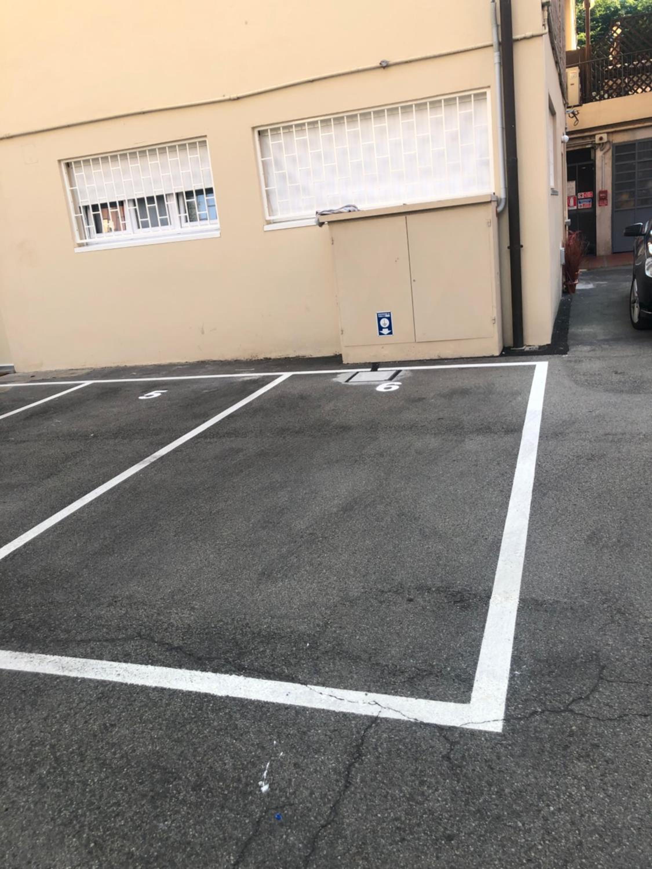 GuestHost - San Donato Fiere Essential Apartment with parking view 4