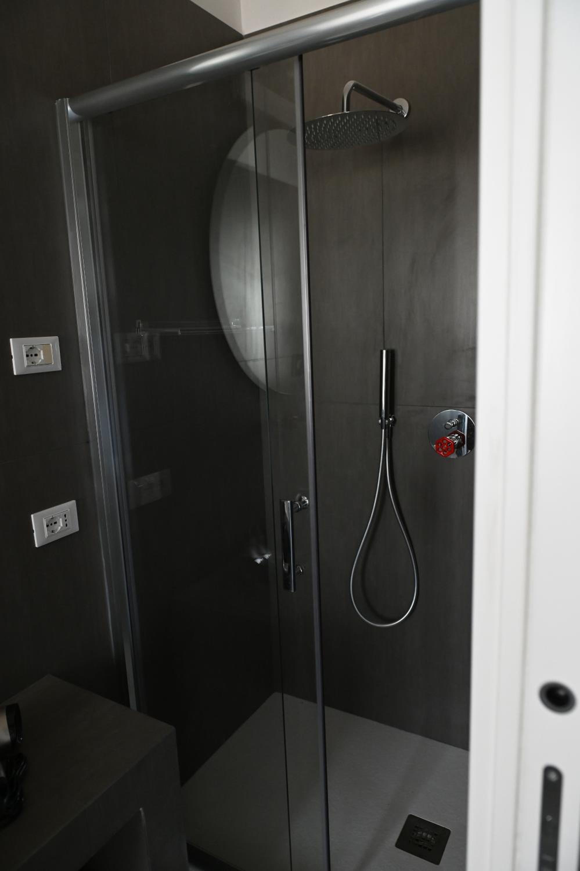 Lebum Apartments & Suites