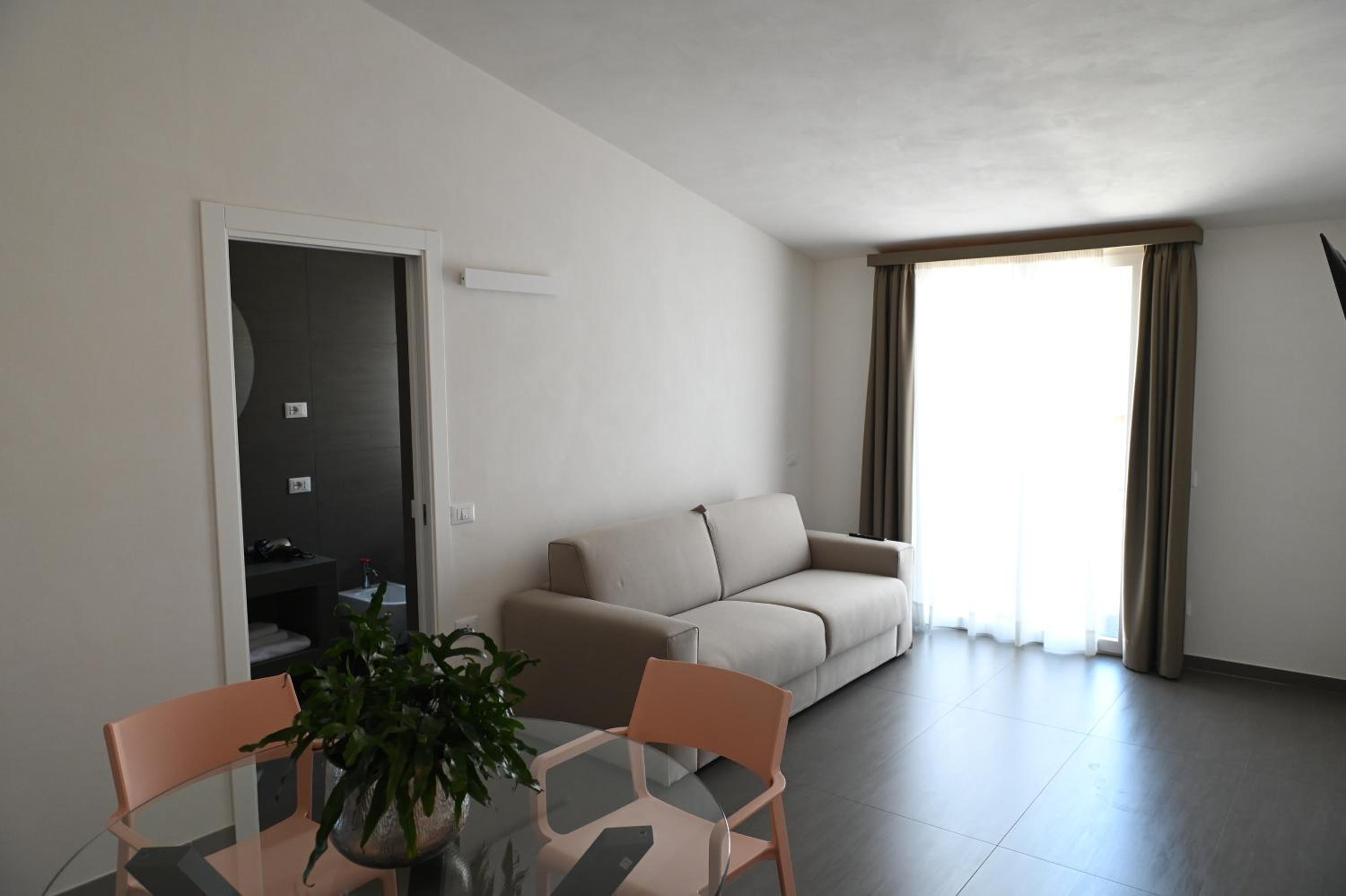 Lebum Apartments & Suites
