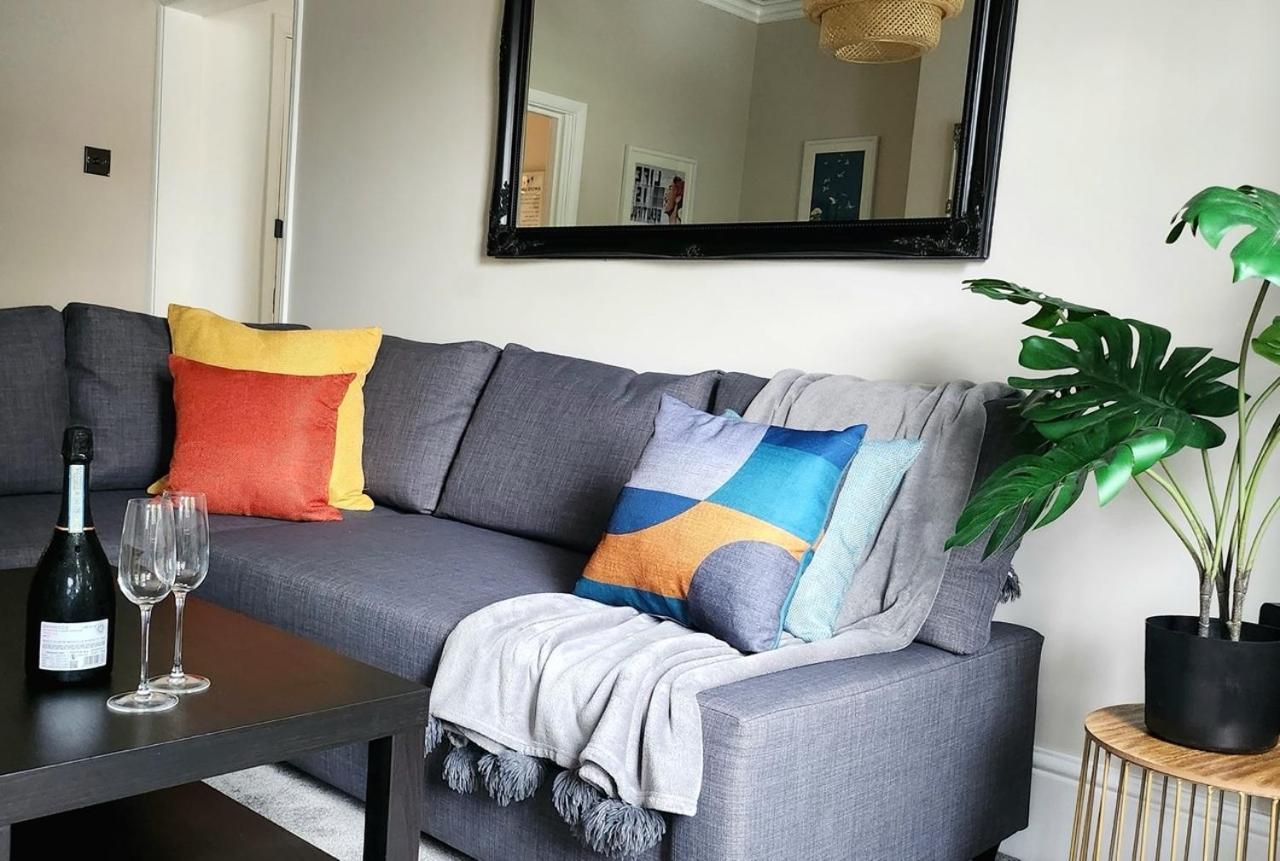 Contemporary beach apartment