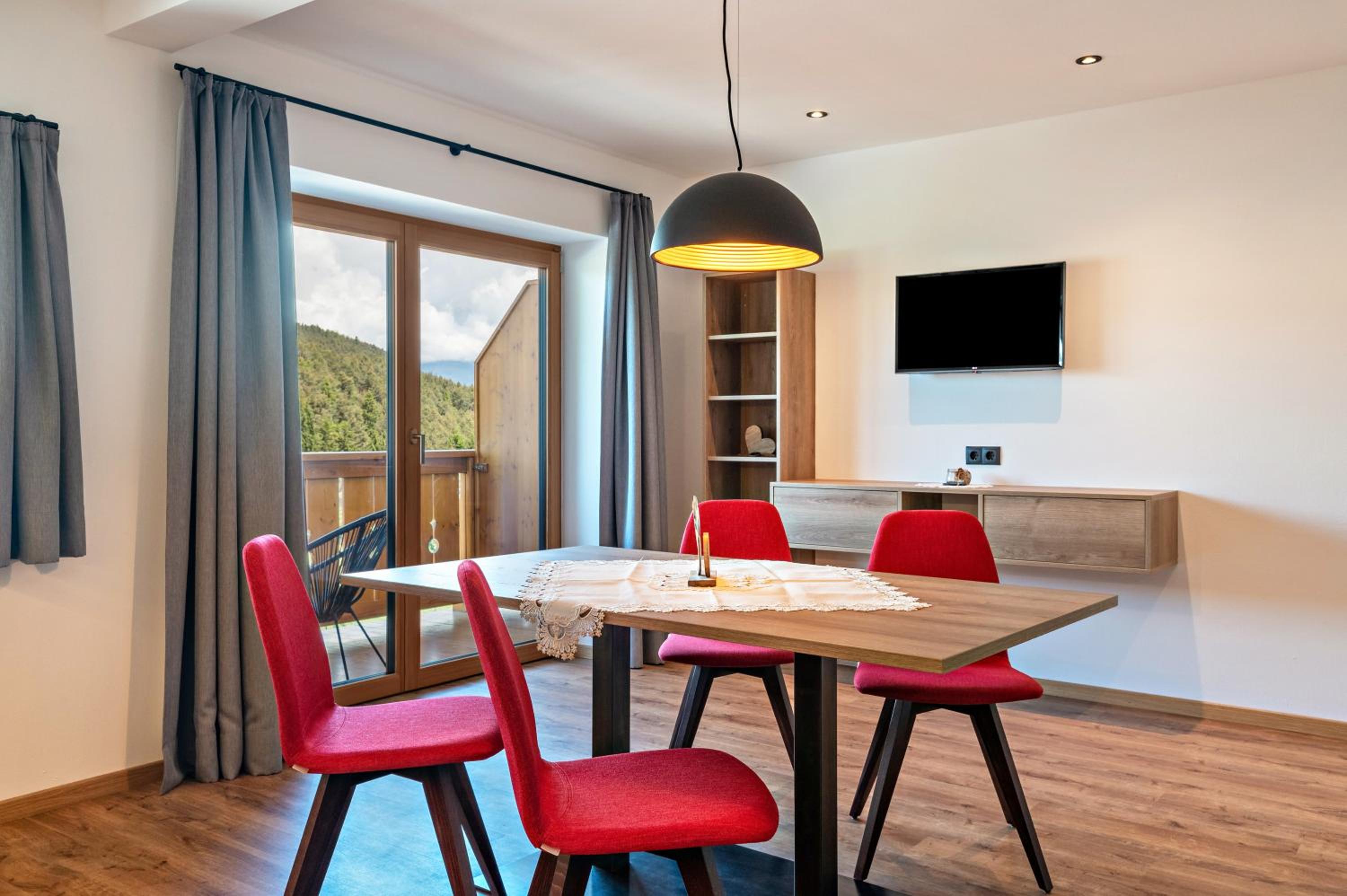 Morodeserhof Apt Bühlen 2 view 3