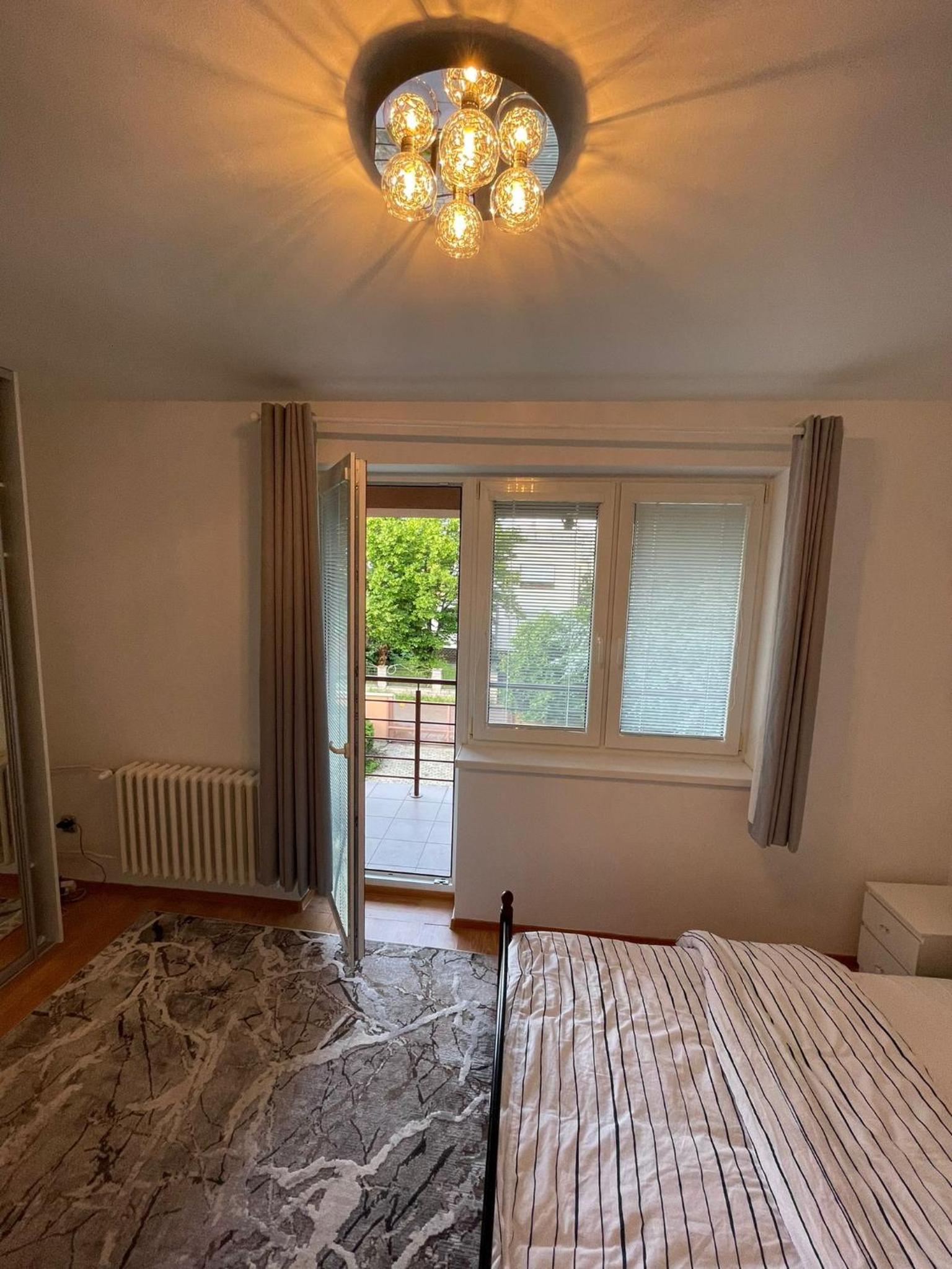 4 Bedroom Elegant, beautiful and spacious home with a botanical garden view 5