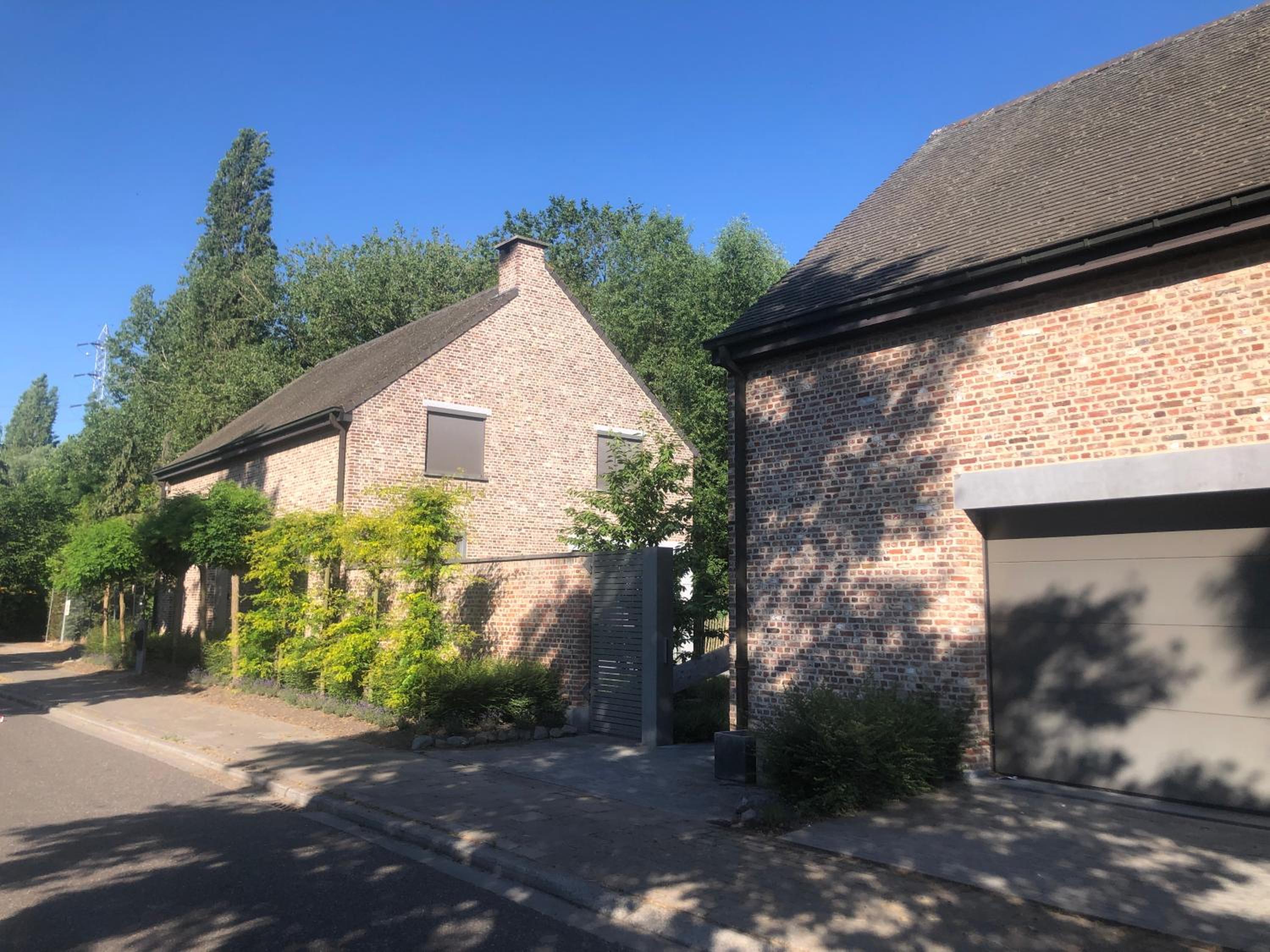 landelijke villa met zwembad en gezellige openhaard