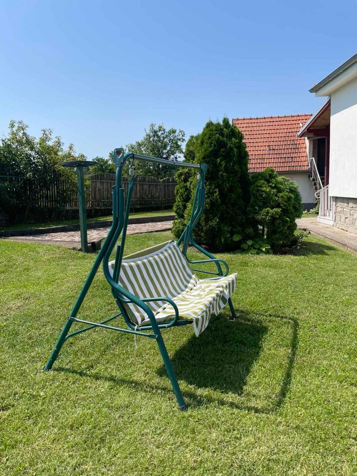 Starčević apartmani Orašac Aranđelovac OBAVEŠTENJE Proveriti raspoloživost putem poruke zbog učestalih lažnih rezervacija