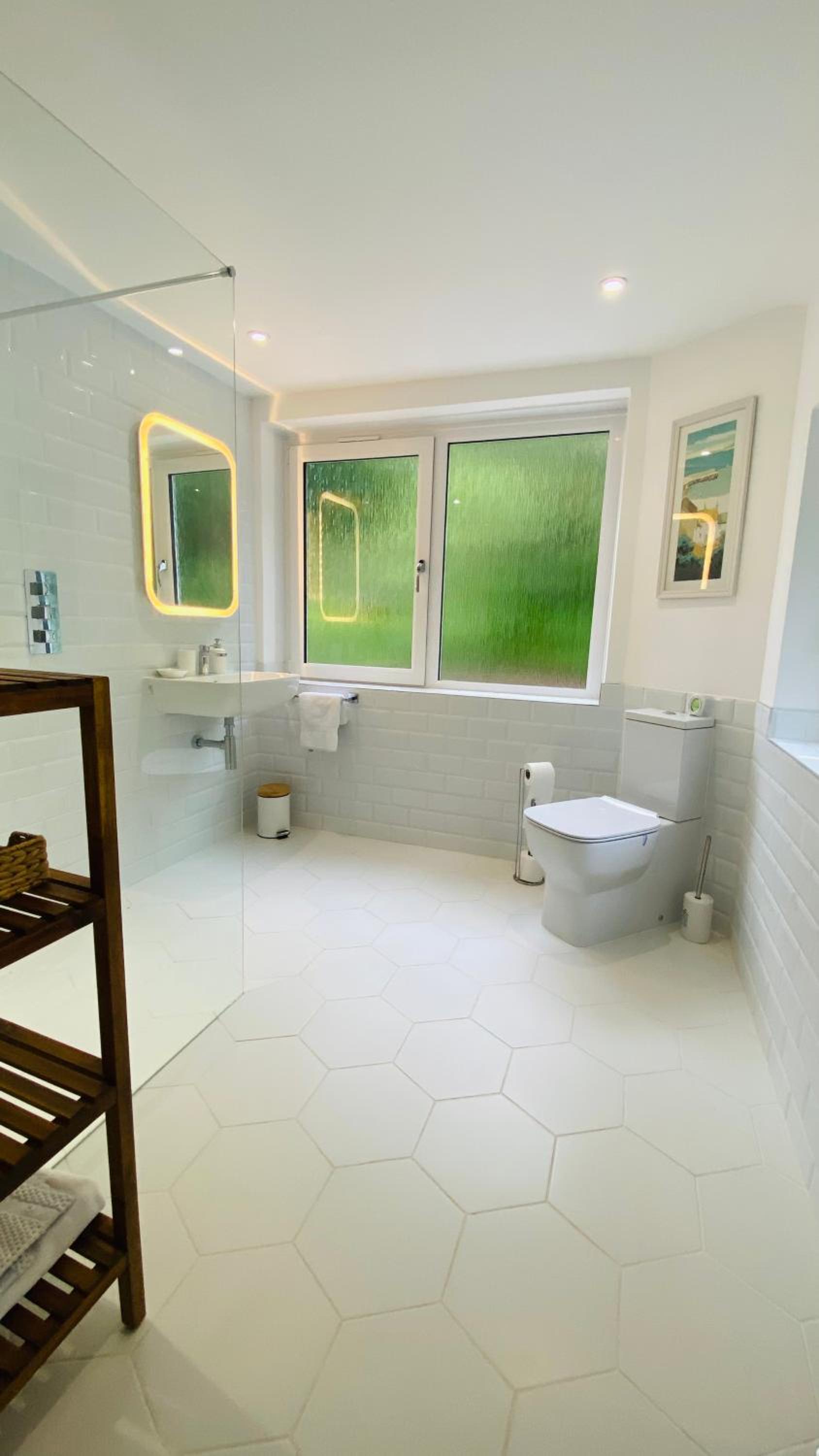 Gordy Hall -Sea facing Welsh cottage with stunning views view 5