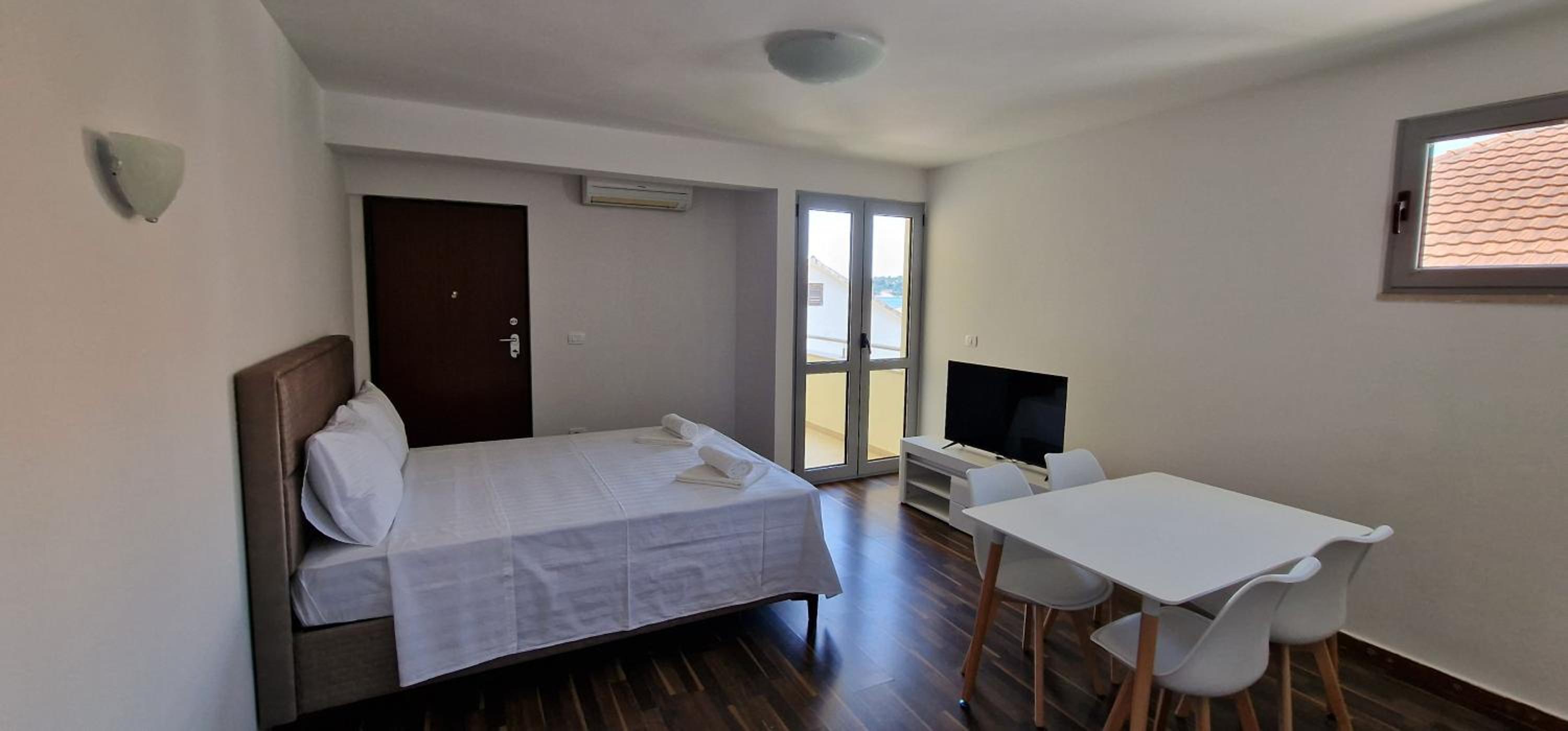 APARTMANI NINI view 4
