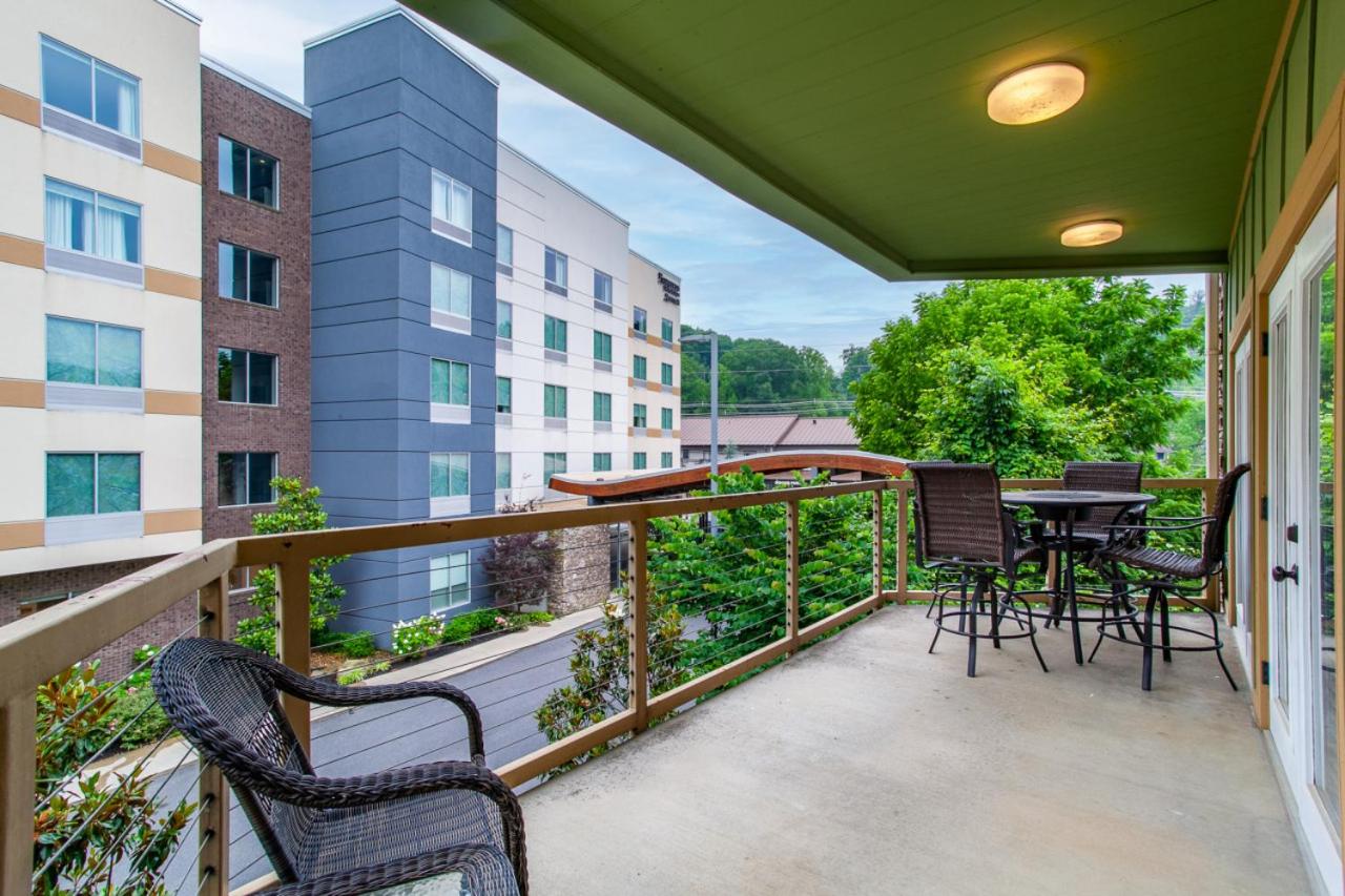 Skyline Sanctuary Wrap Around Deck view 2