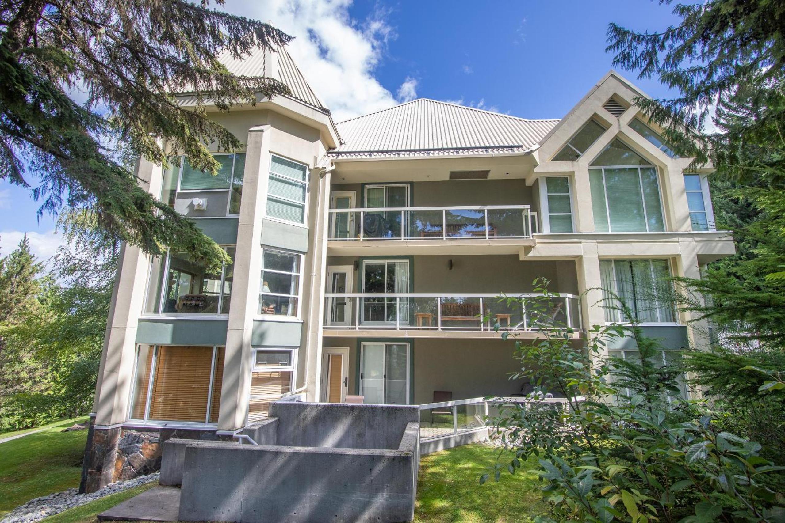Woodrun 208 - Ski In Ski Out, Common Area Hot Tub & Pool, Fireplace