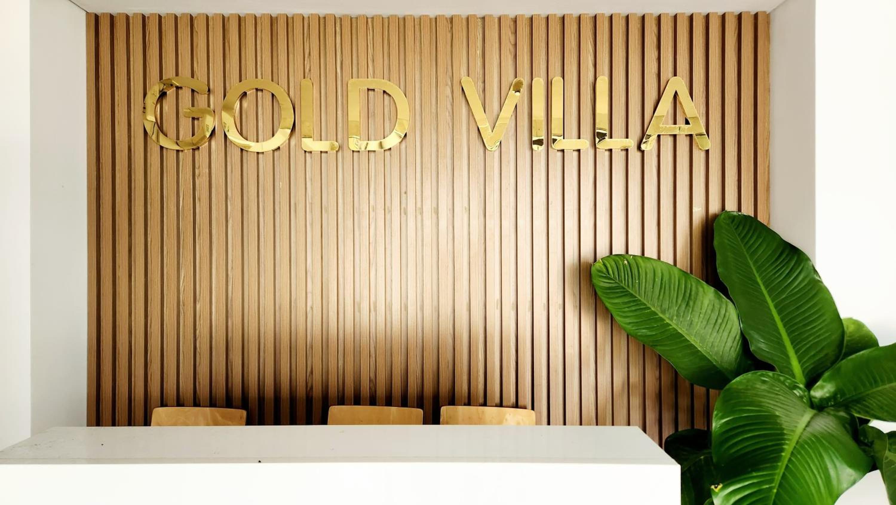 Gold Hotel And Apartment Da Nang