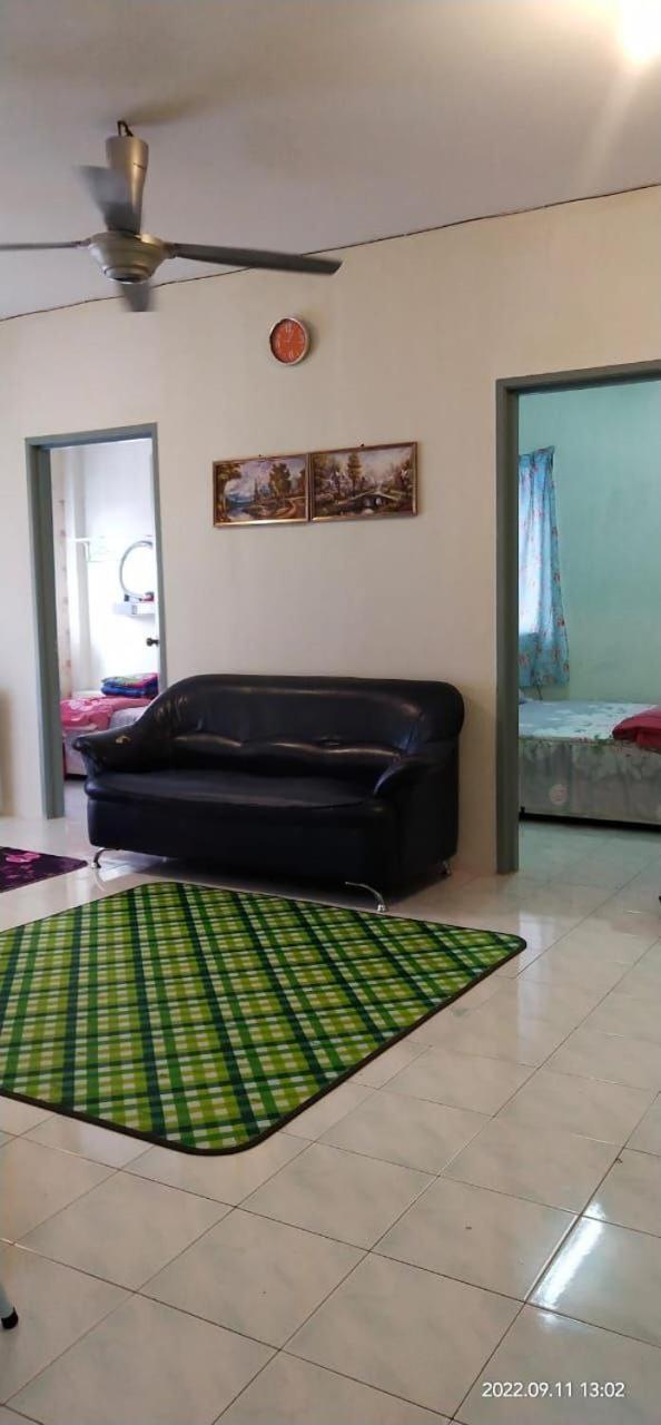 Cameron Highlands Muslim Apartment by AziziCameron
