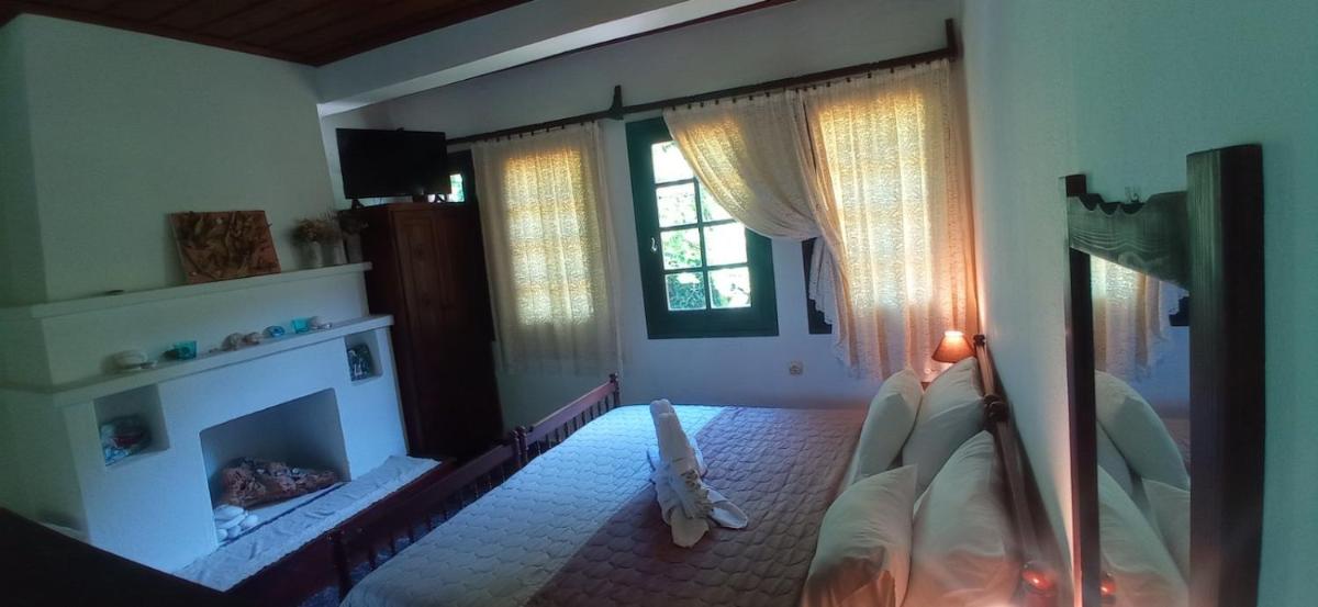 Guesthouse To kalivi view 3