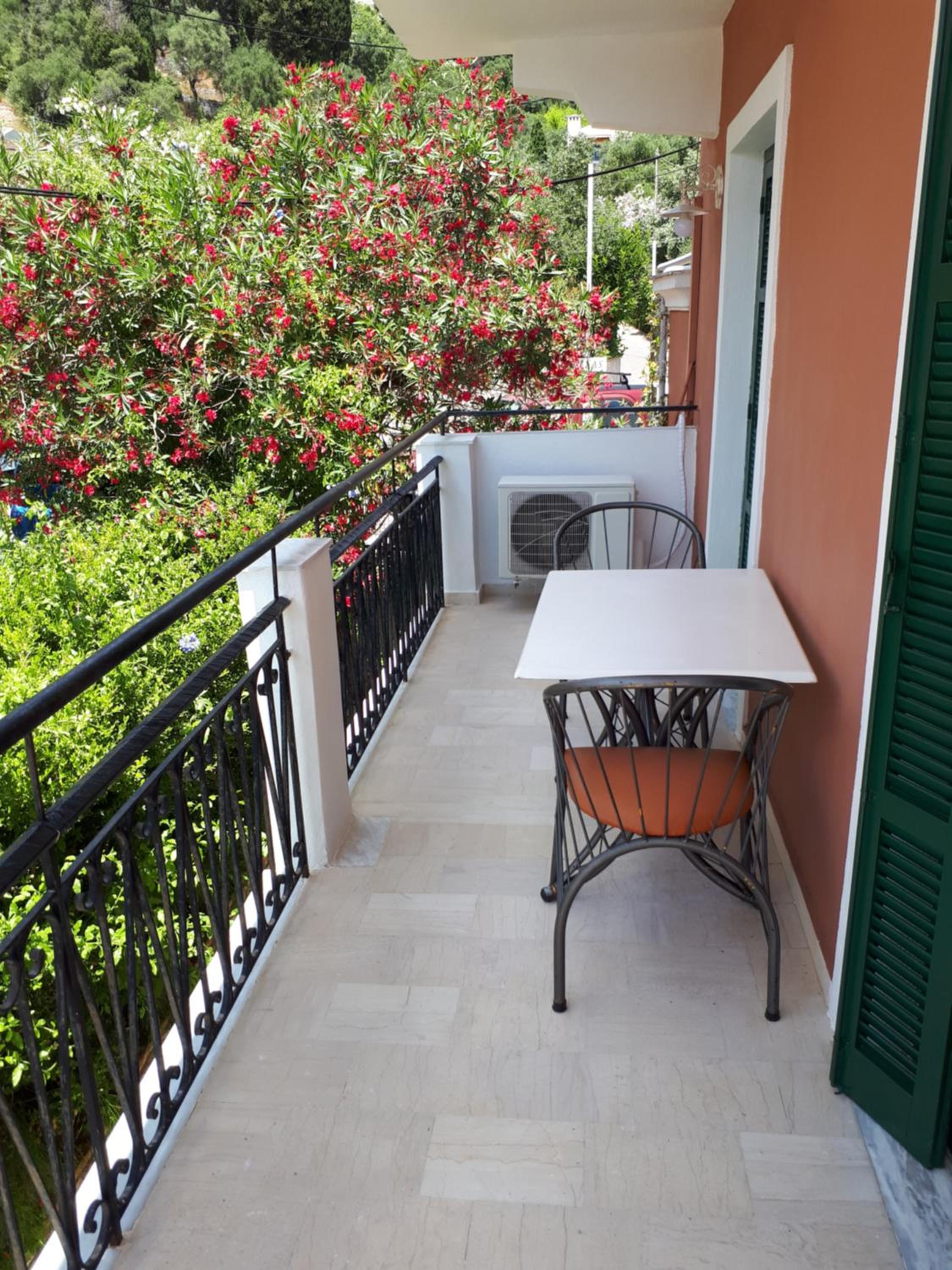Garneli Apartments