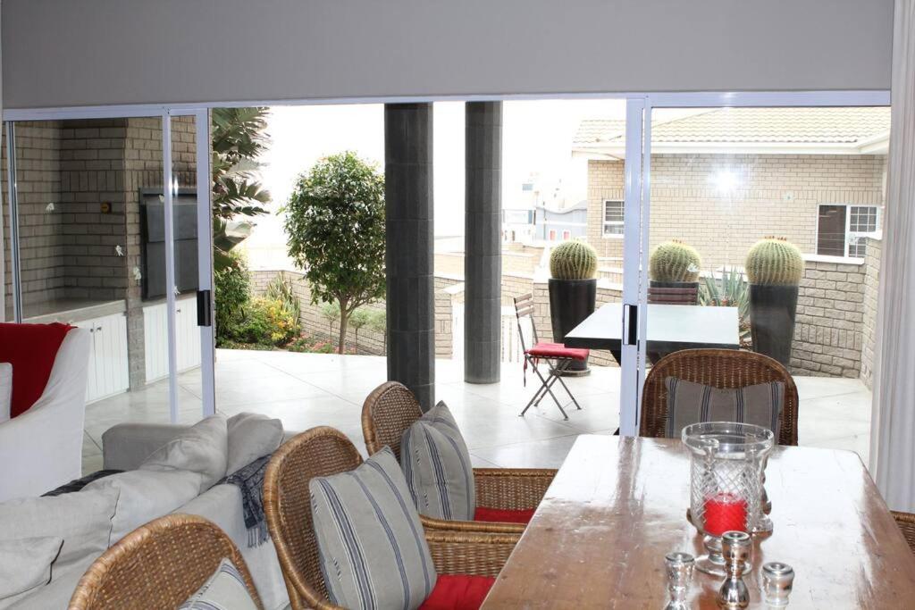 Muller's Self Catering - a cozy home from home! view 4