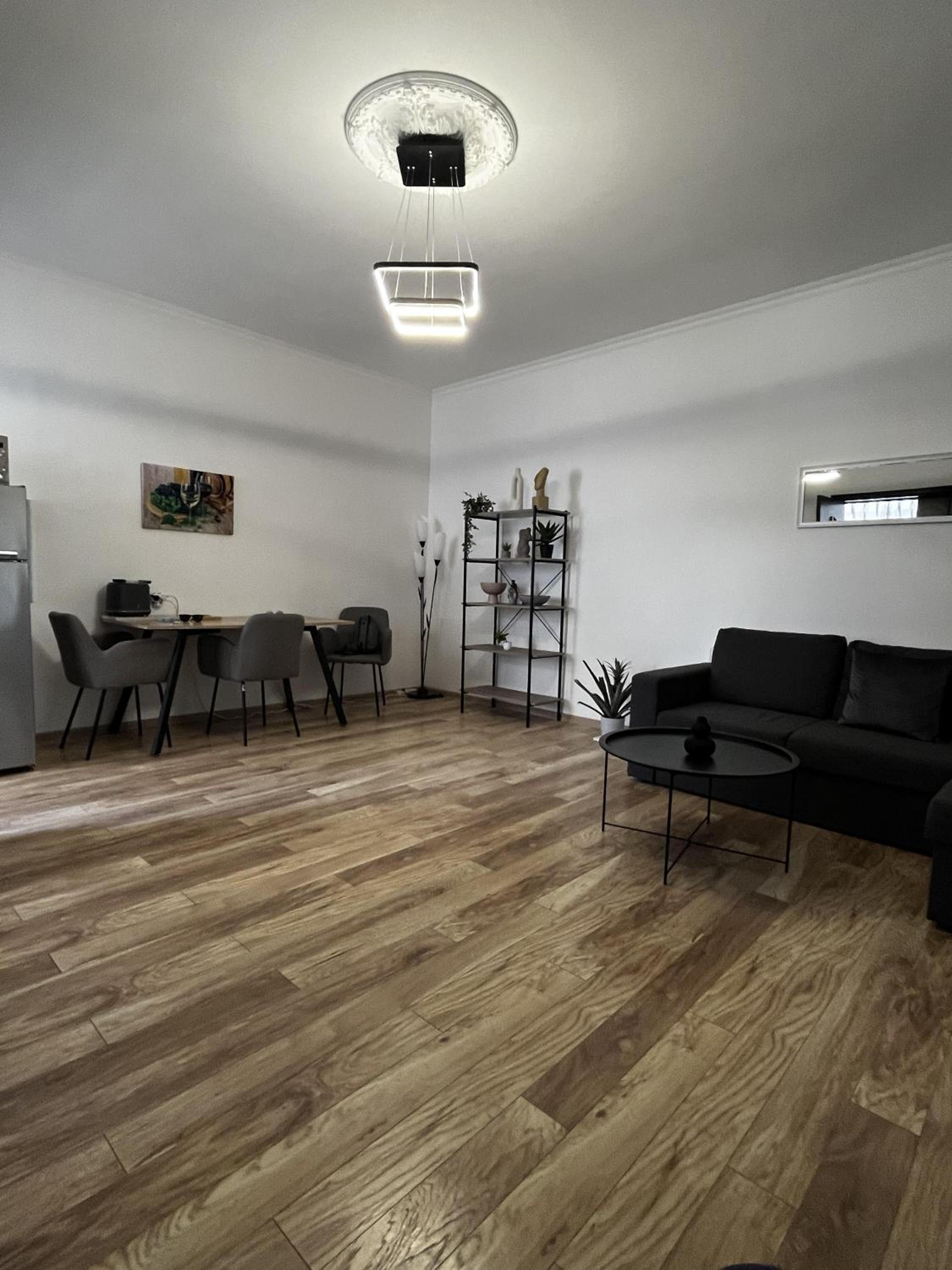 Opera Apartment Sleeps 4 with Patio view 3