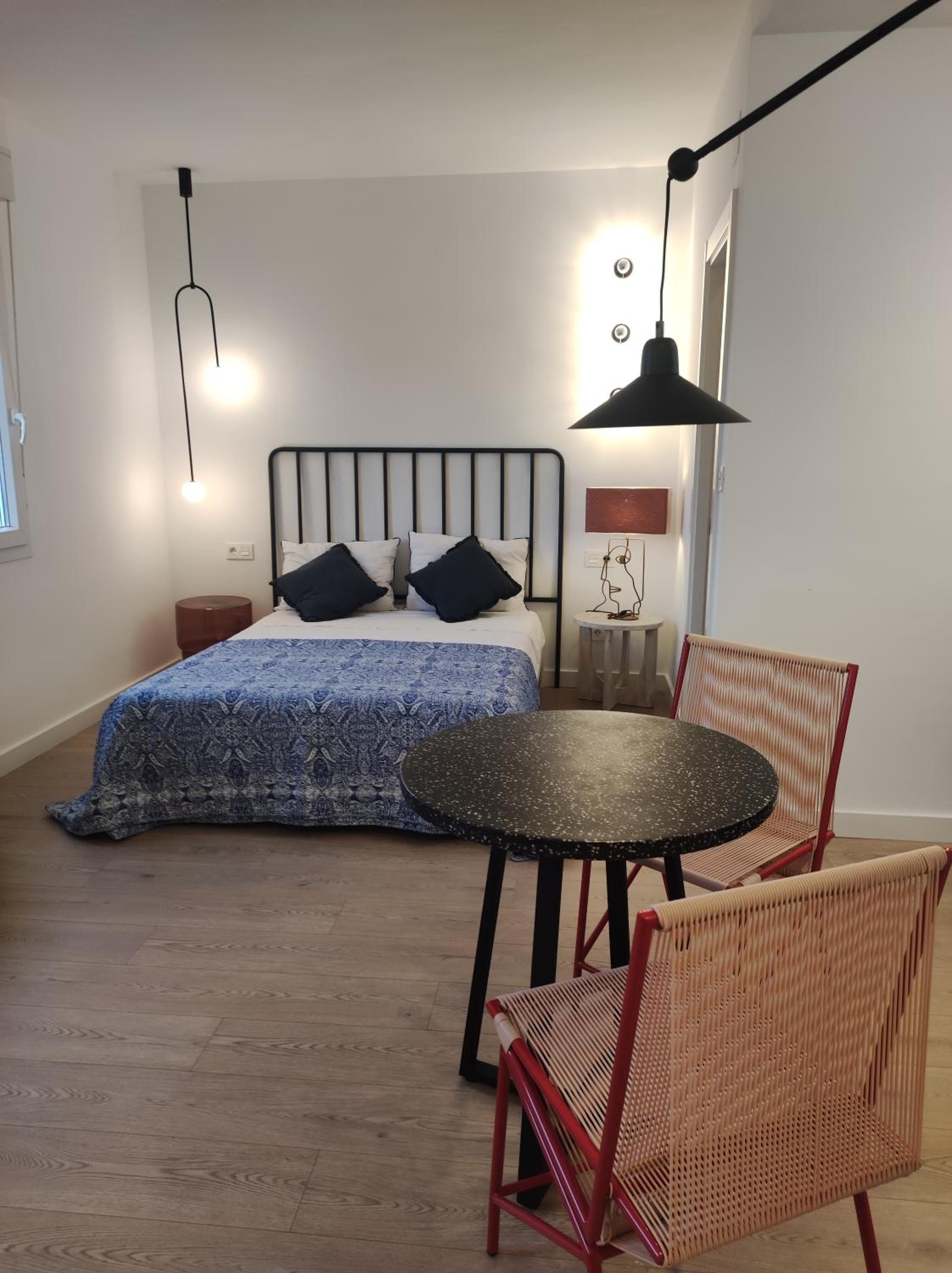 Bonito estudio con garaje