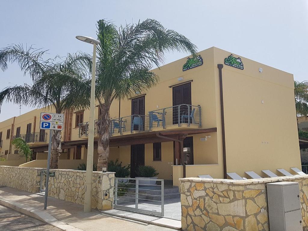 Hotel B&B Aloe Comfort Rooms - Image 1