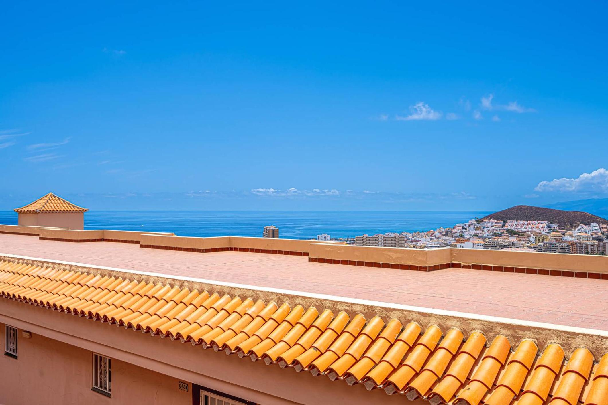 Top floor view apartment by AltamarHomes