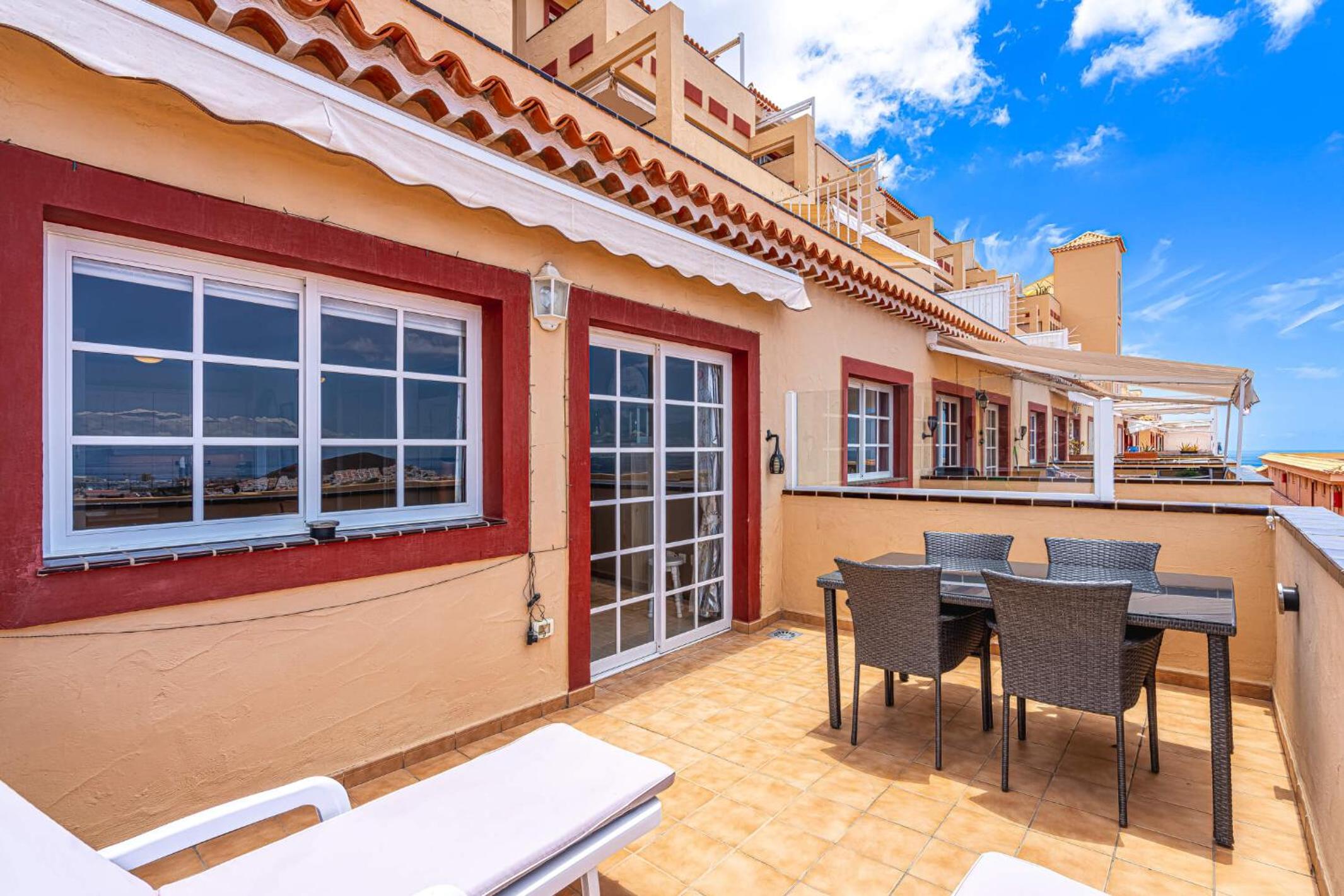 Top floor view apartment by AltamarHomes