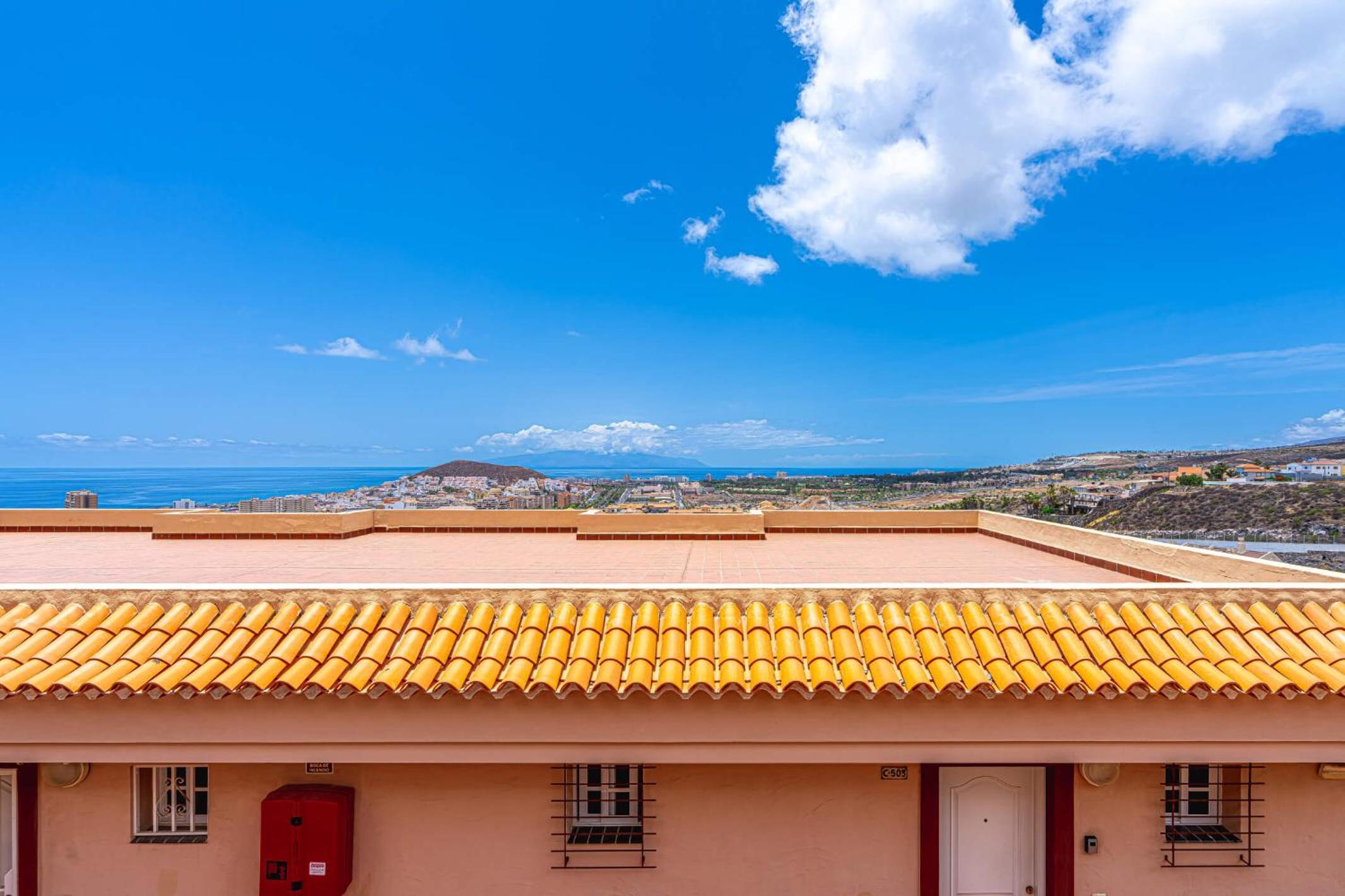 Top floor view apartment by AltamarHomes