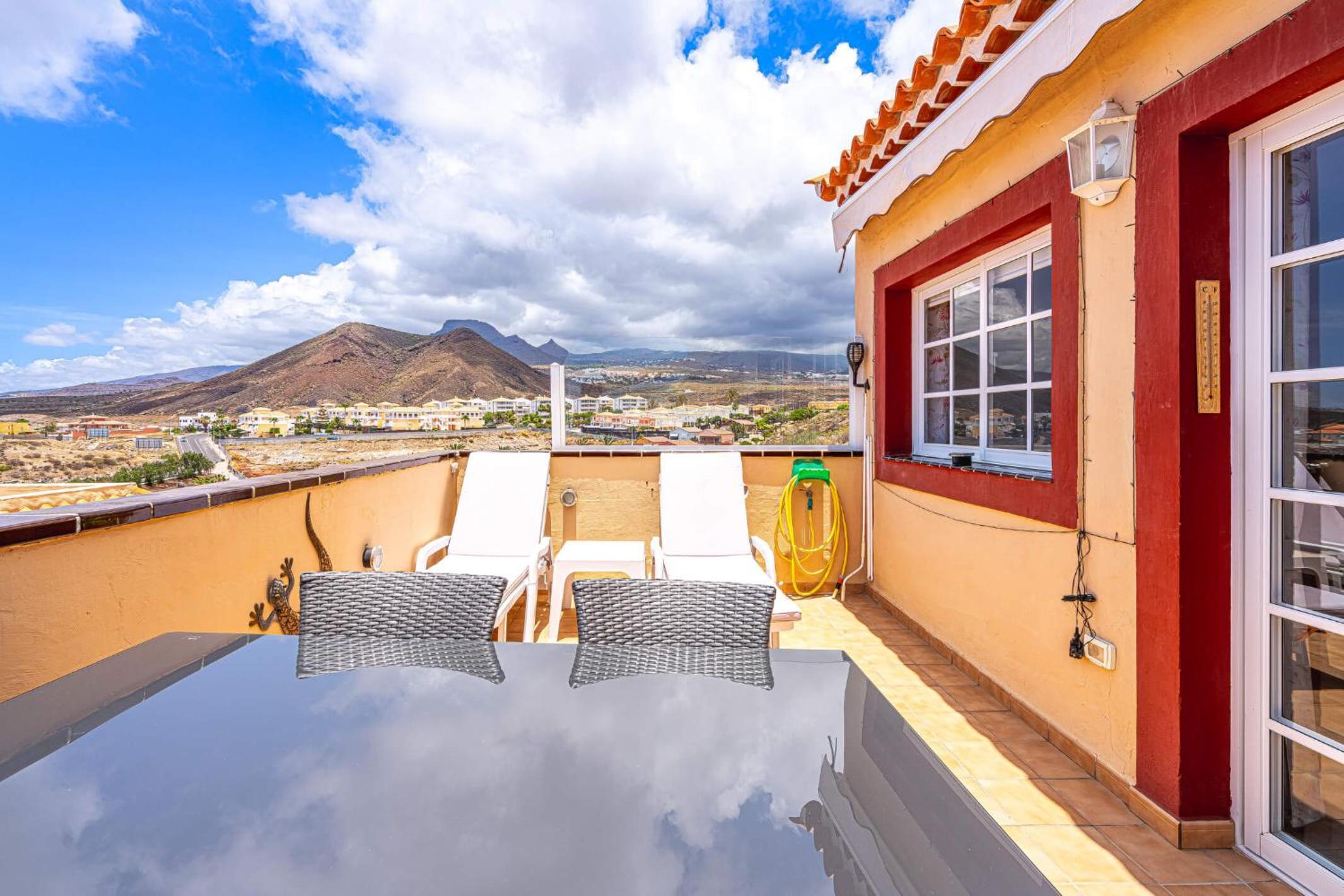 Top floor view apartment by AltamarHomes