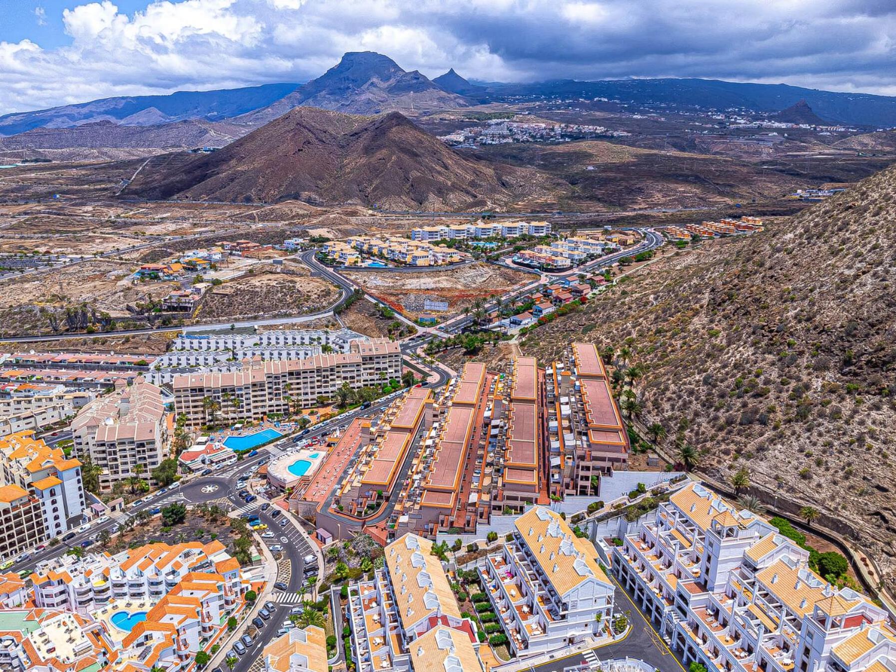 Top floor view apartment by AltamarHomes