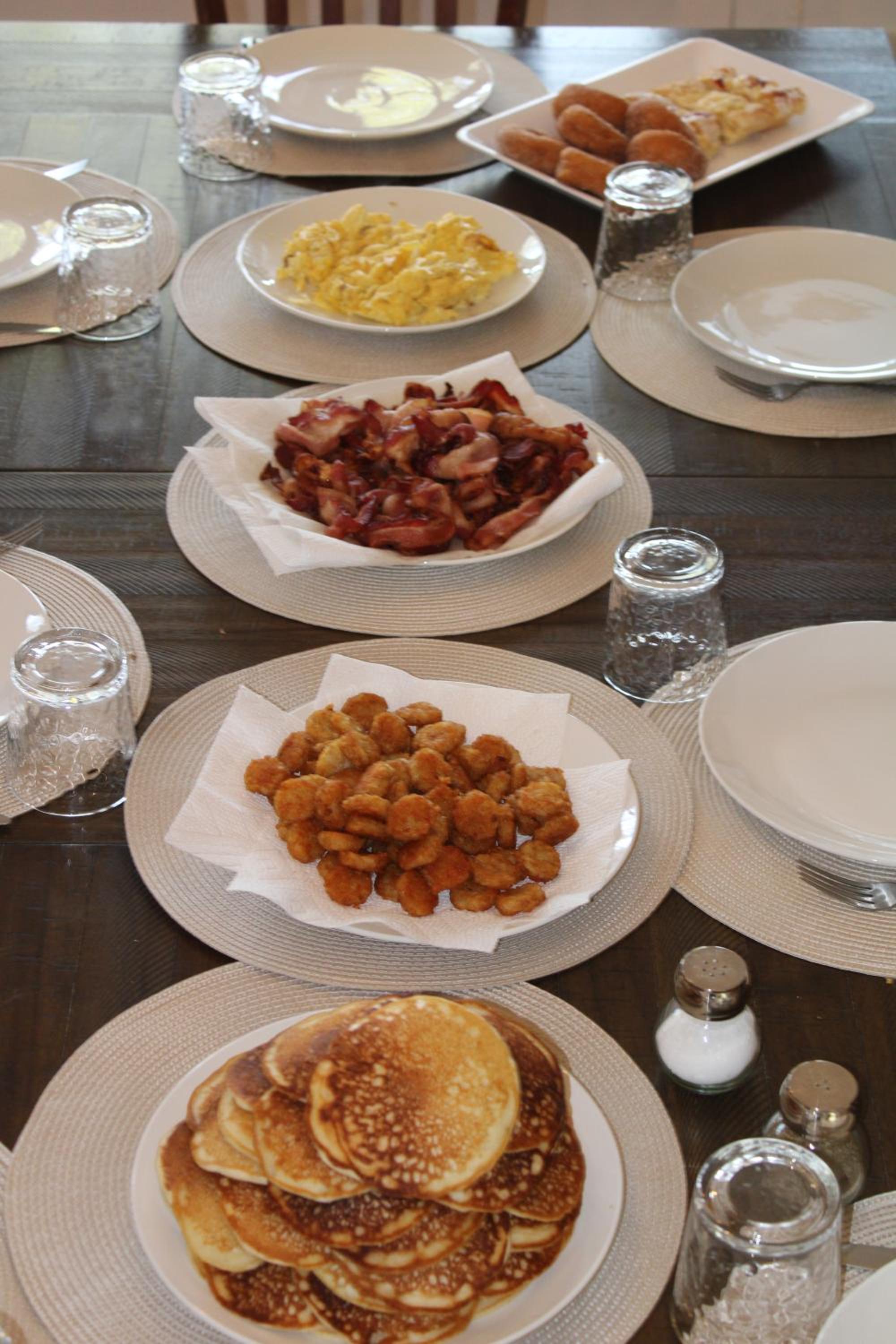 The Hillside B&B. Home w/ Breakfast Service! view 4