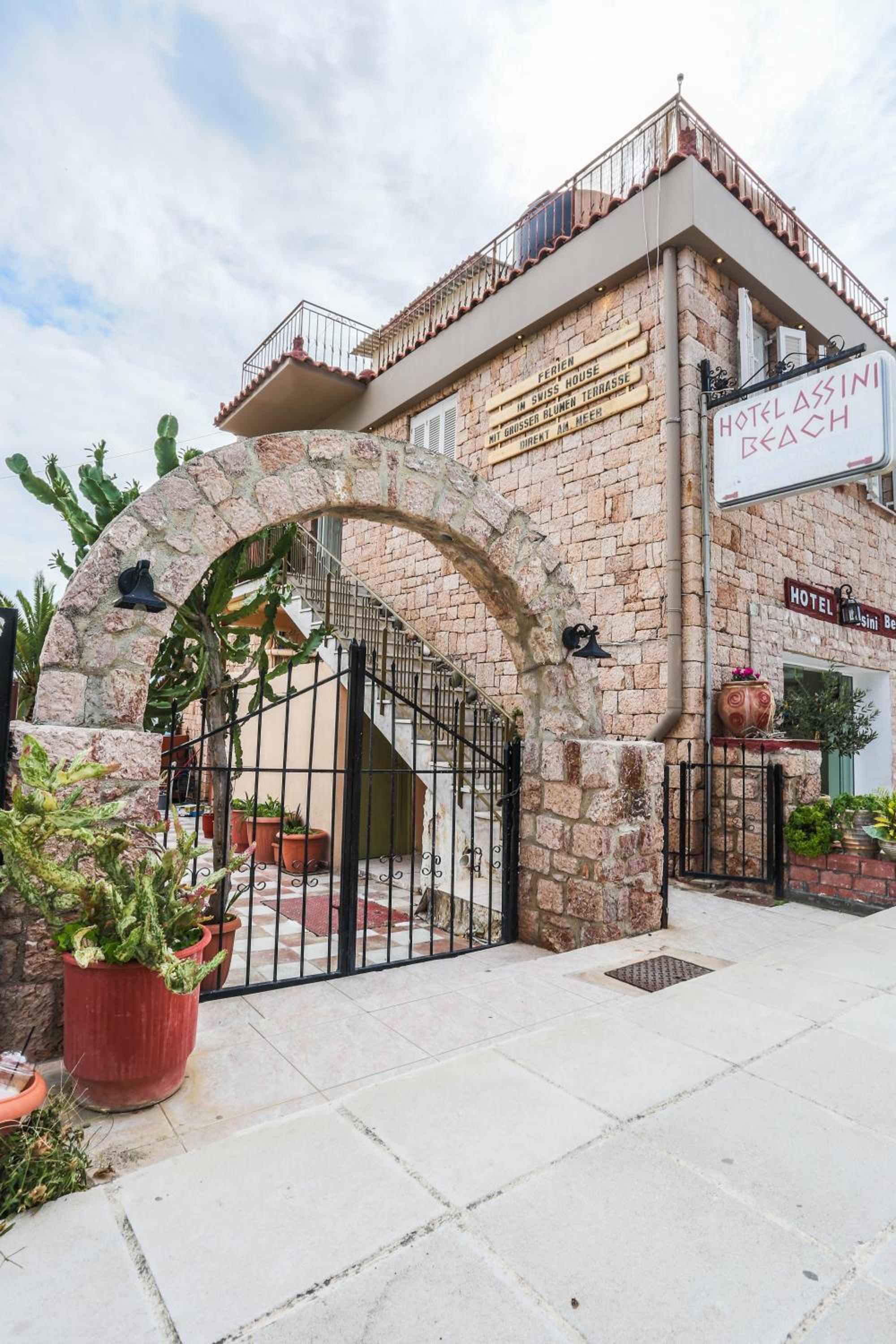 Hotel Assini Beach Tolo - Image 1