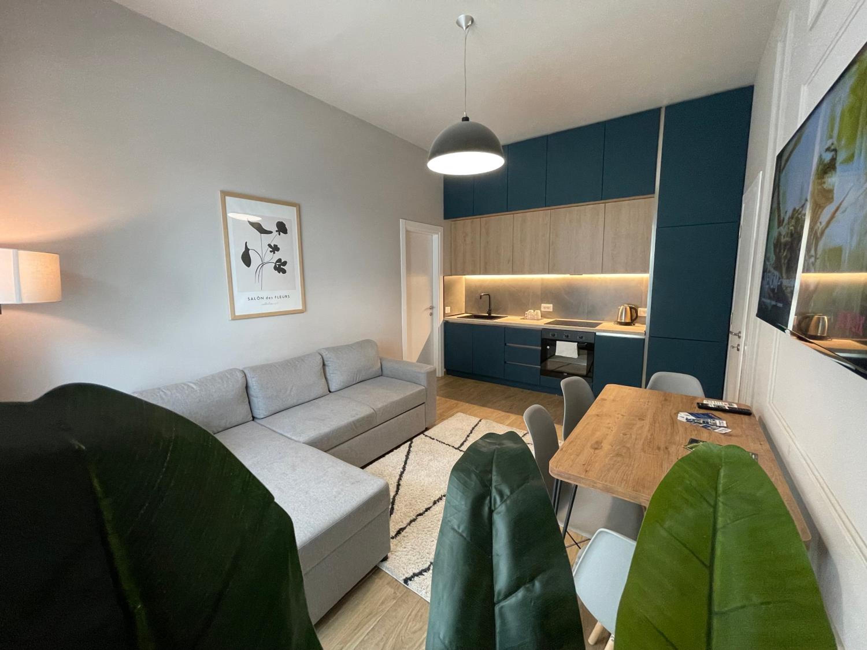 Square 21 Apartments