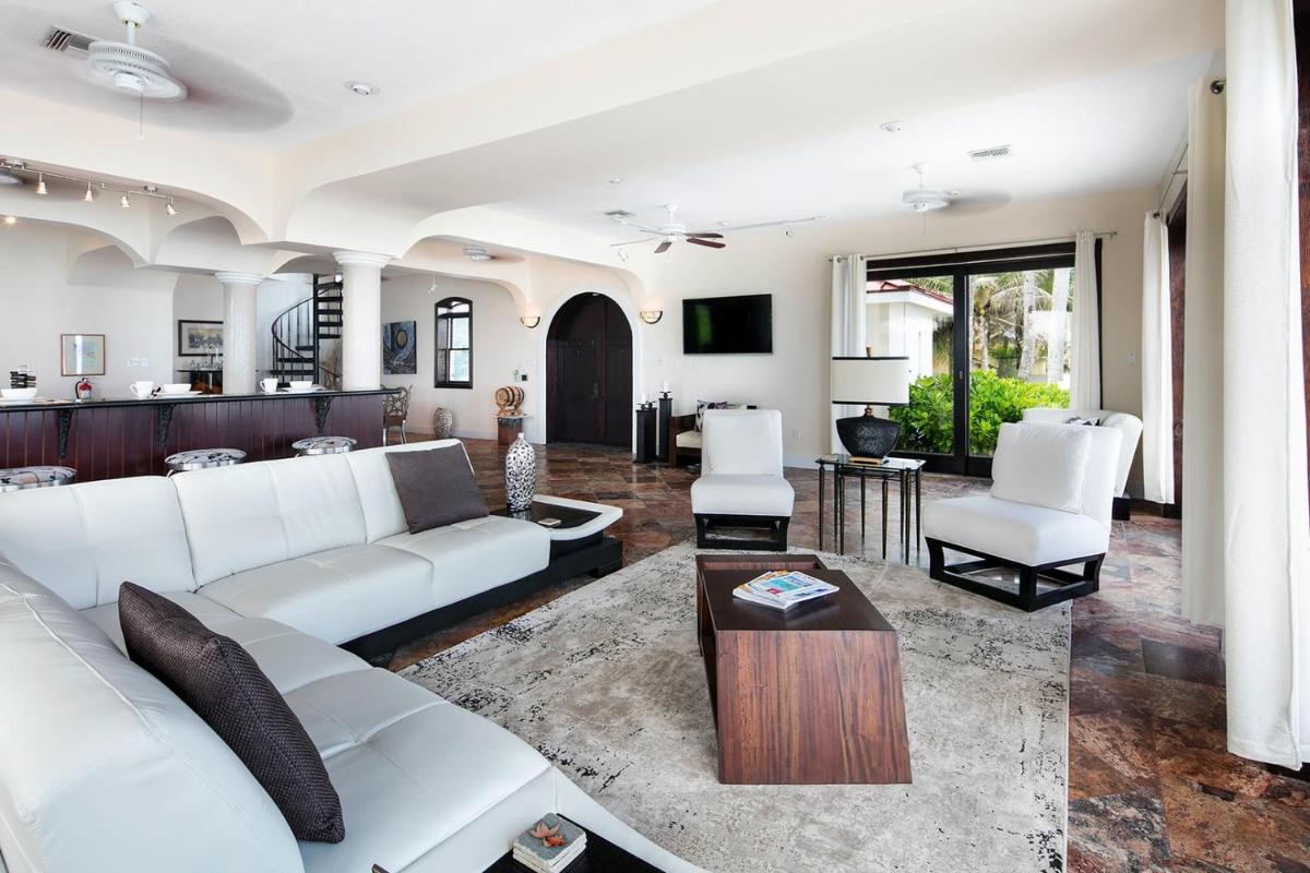 KiToCay Villa by Grand Cayman Villas & Condos