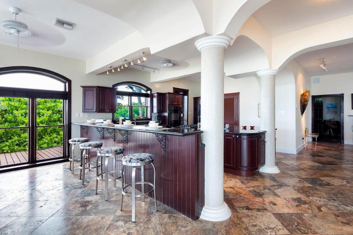 KiToCay Villa by Grand Cayman Villas & Condos