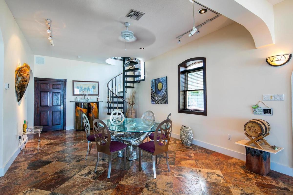 KiToCay Villa by Grand Cayman Villas & Condos