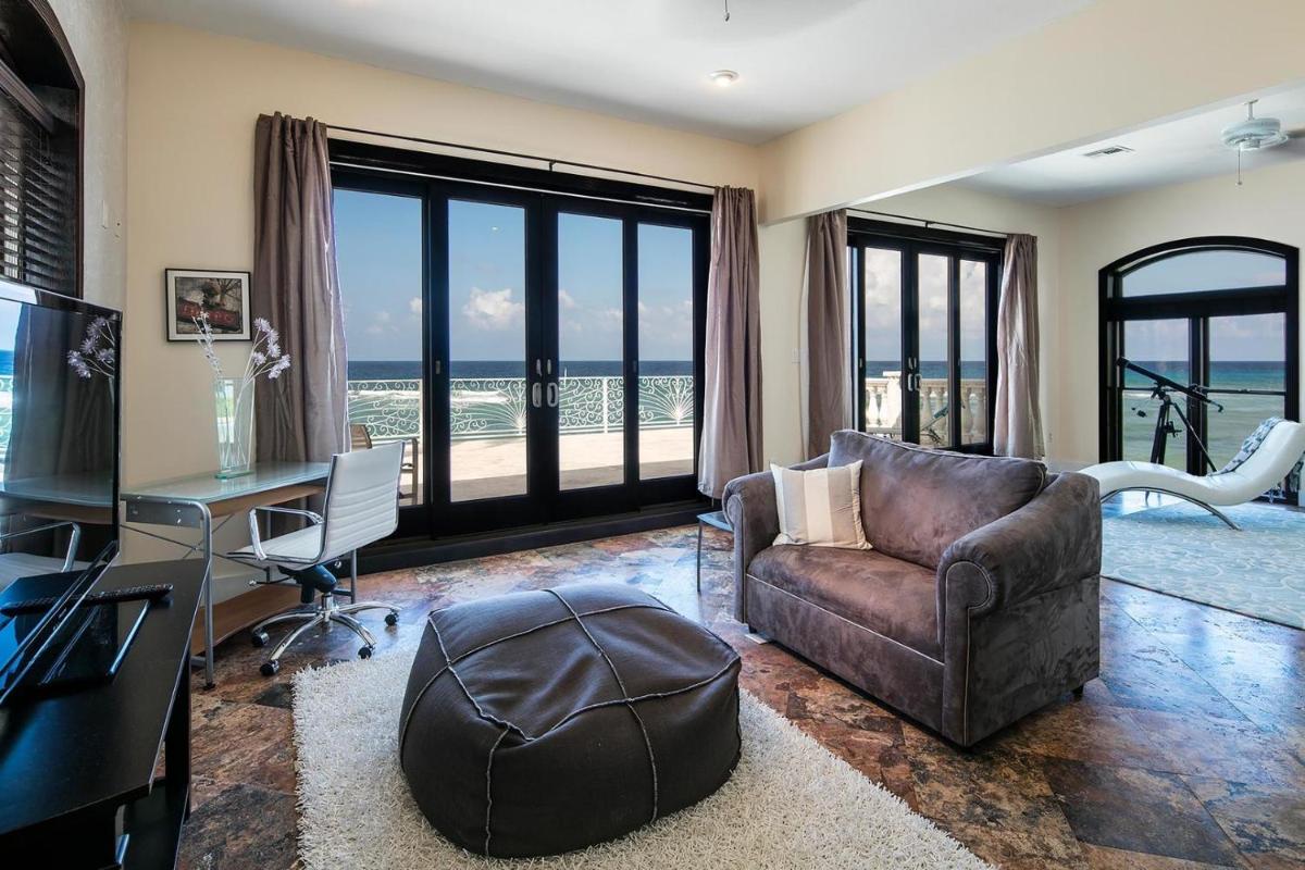 KiToCay Villa by Grand Cayman Villas & Condos