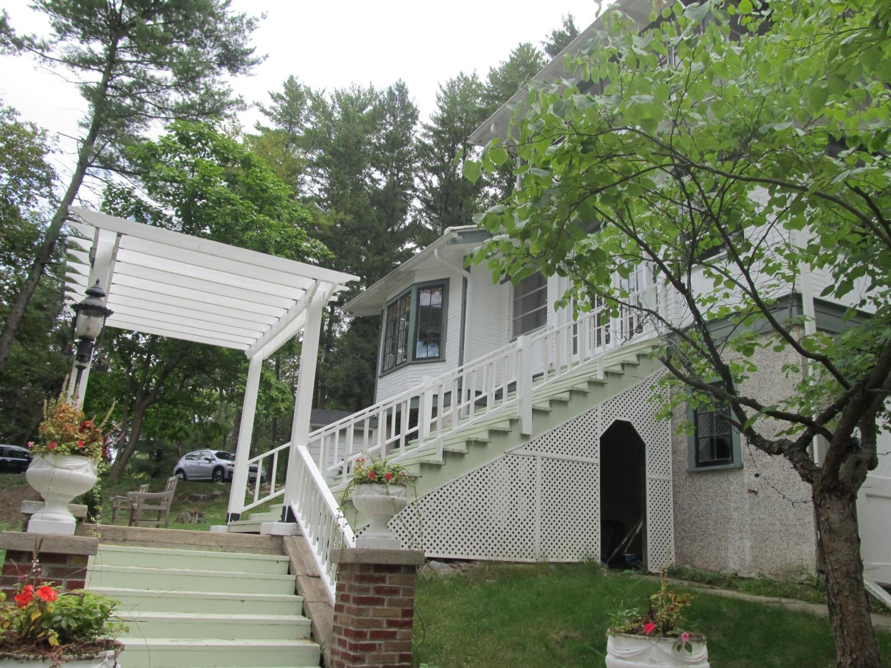 Photo 33
