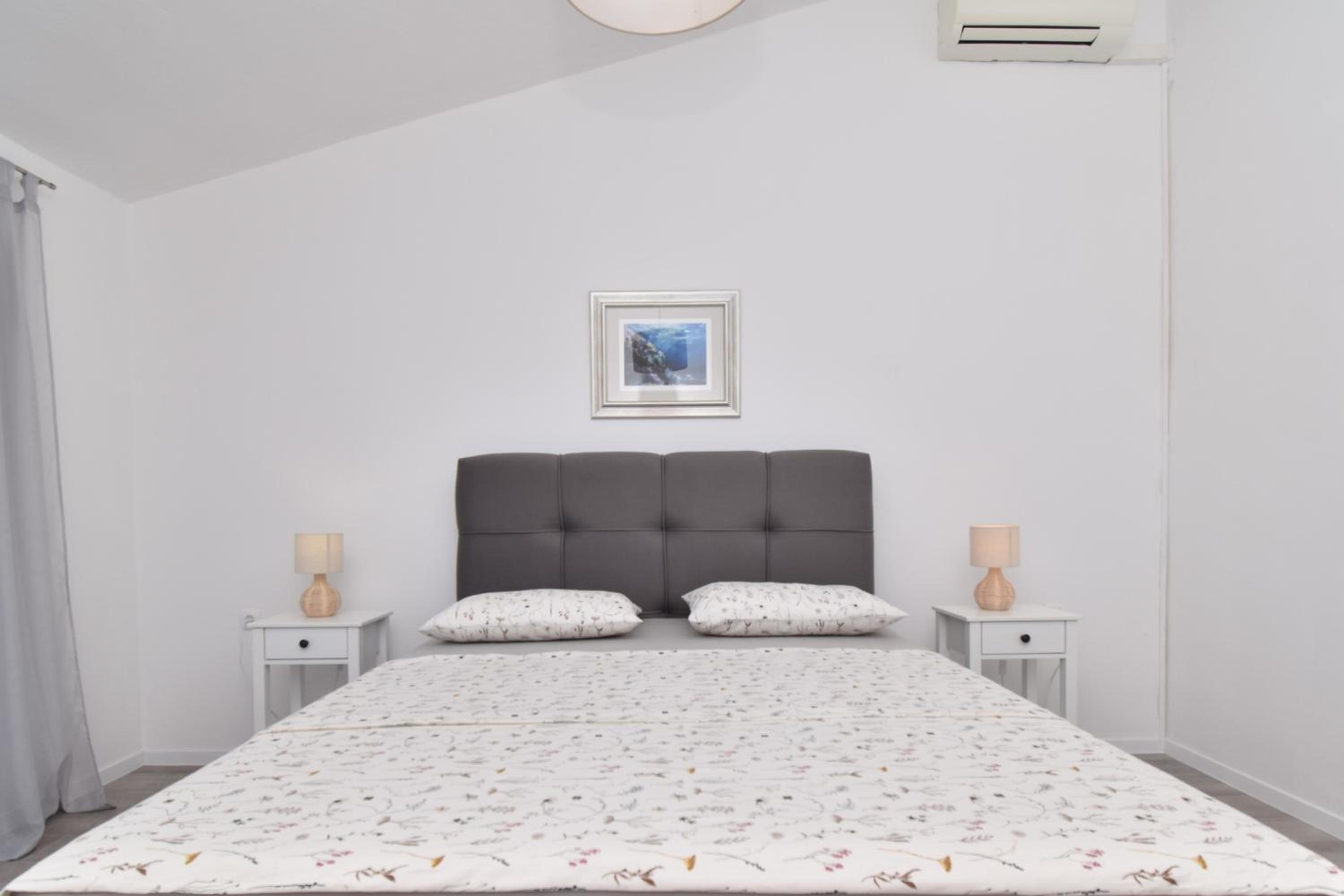 Sunny room photo 4