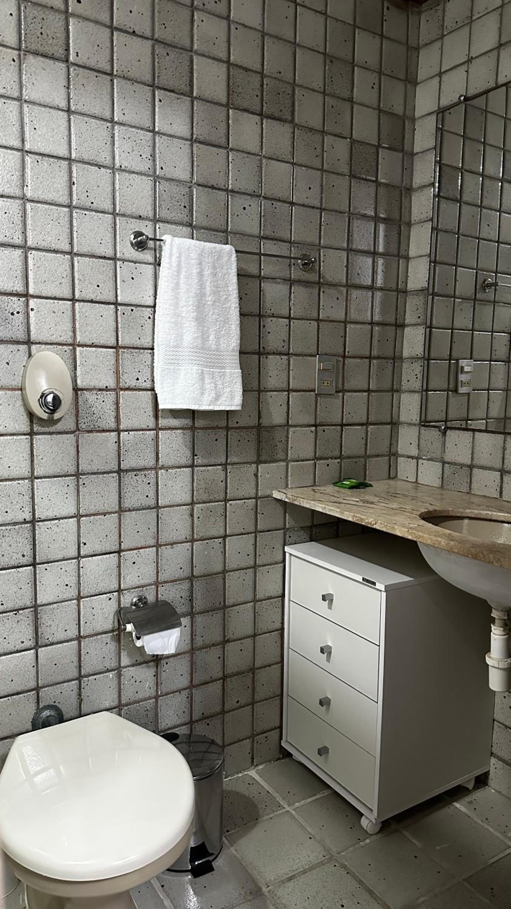 Apartamento inteiro frente ao mar de ondina