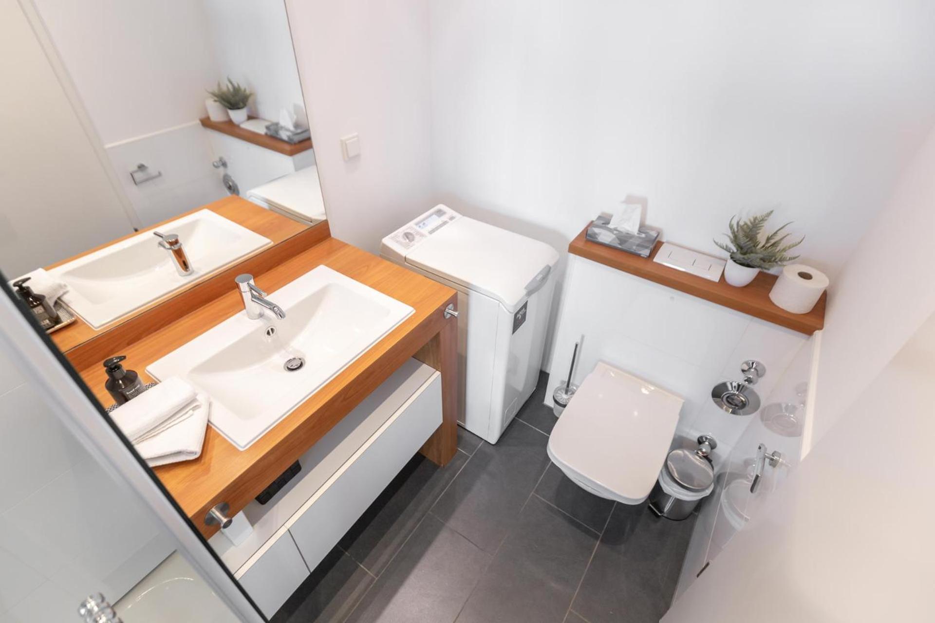 Bheaven I Marina Premium Apartment